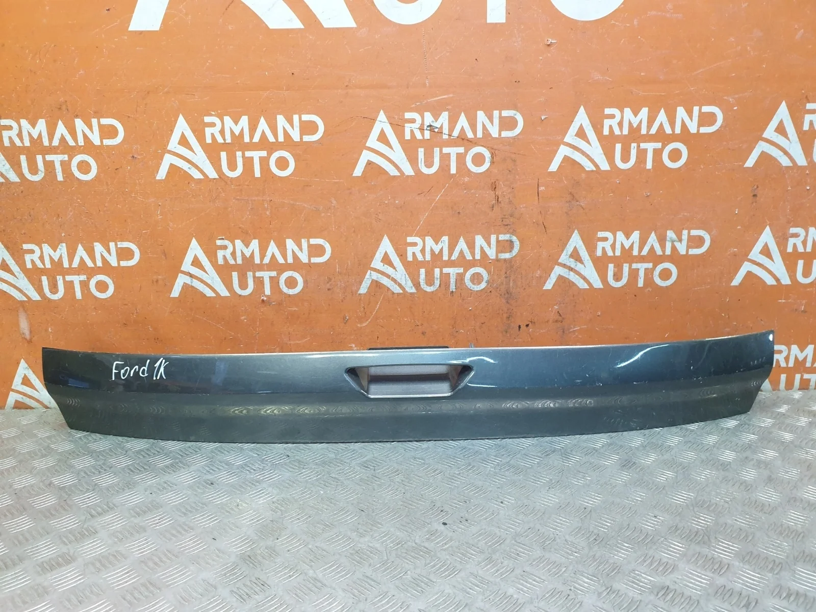 Накладка двери багажника Ford Kuga 2012-2019 CBS