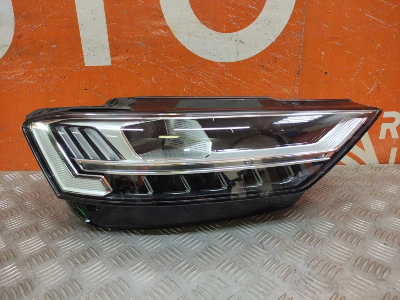 Фара Audi A8 2017-2022 4 D5