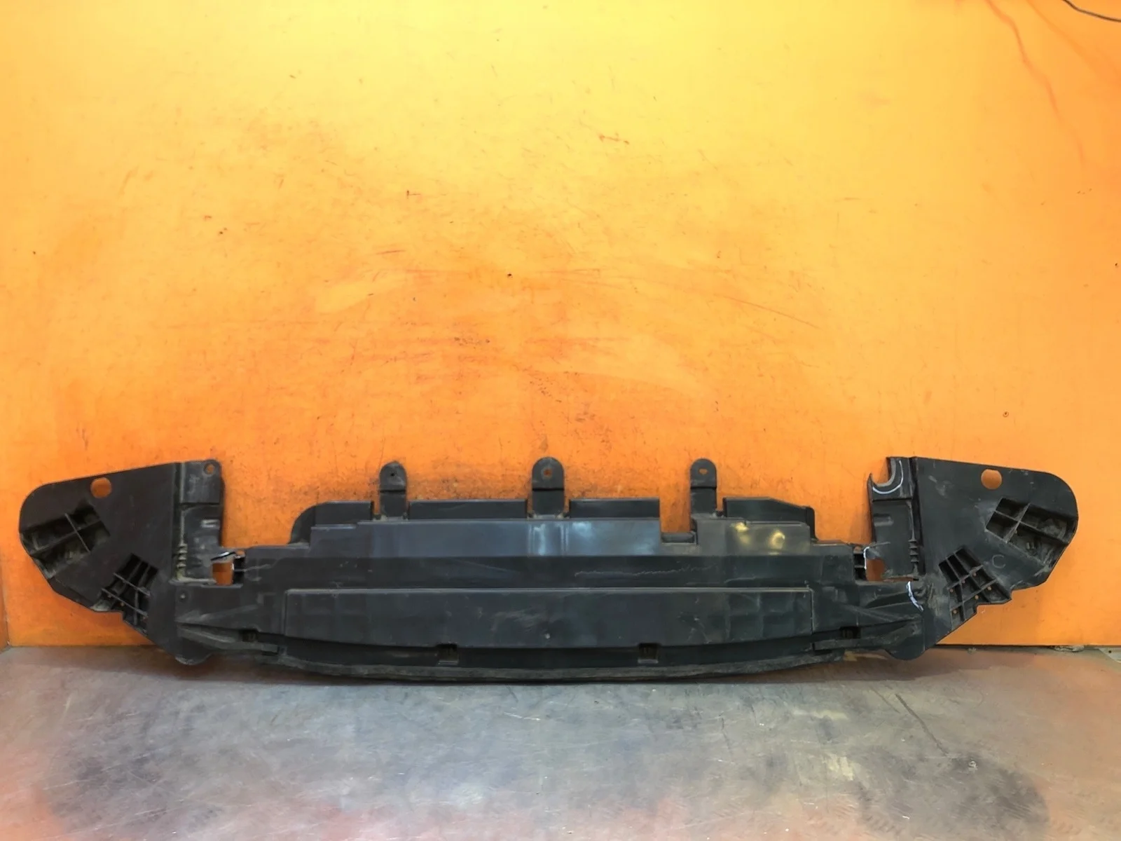 Пыльник бампера Toyota Camry 2017-нв 8 XV70