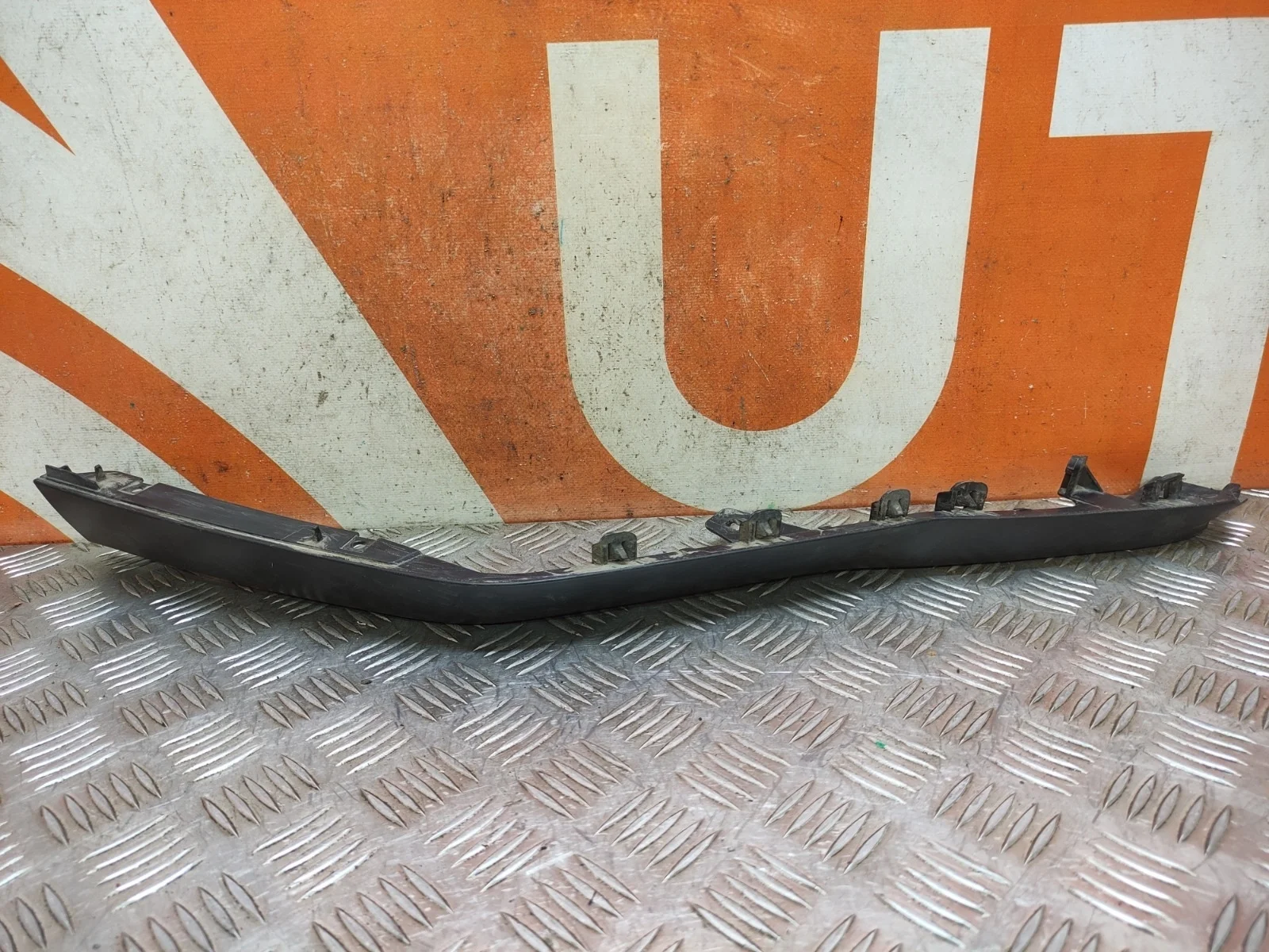 Накладка бампера Lexus RX 2015-2019 4