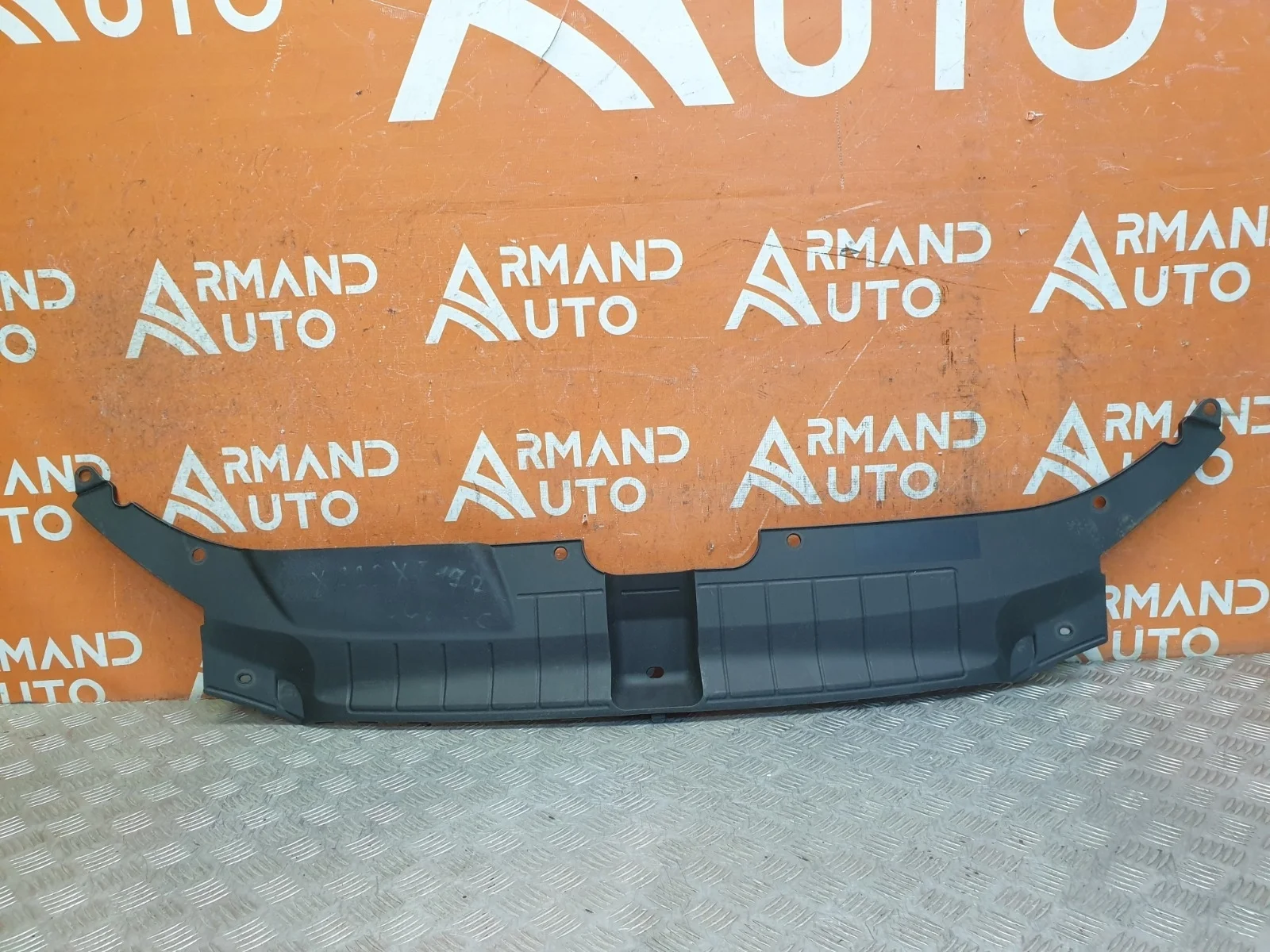 Кожух замка капота Audi Q5 2008-2012 8R