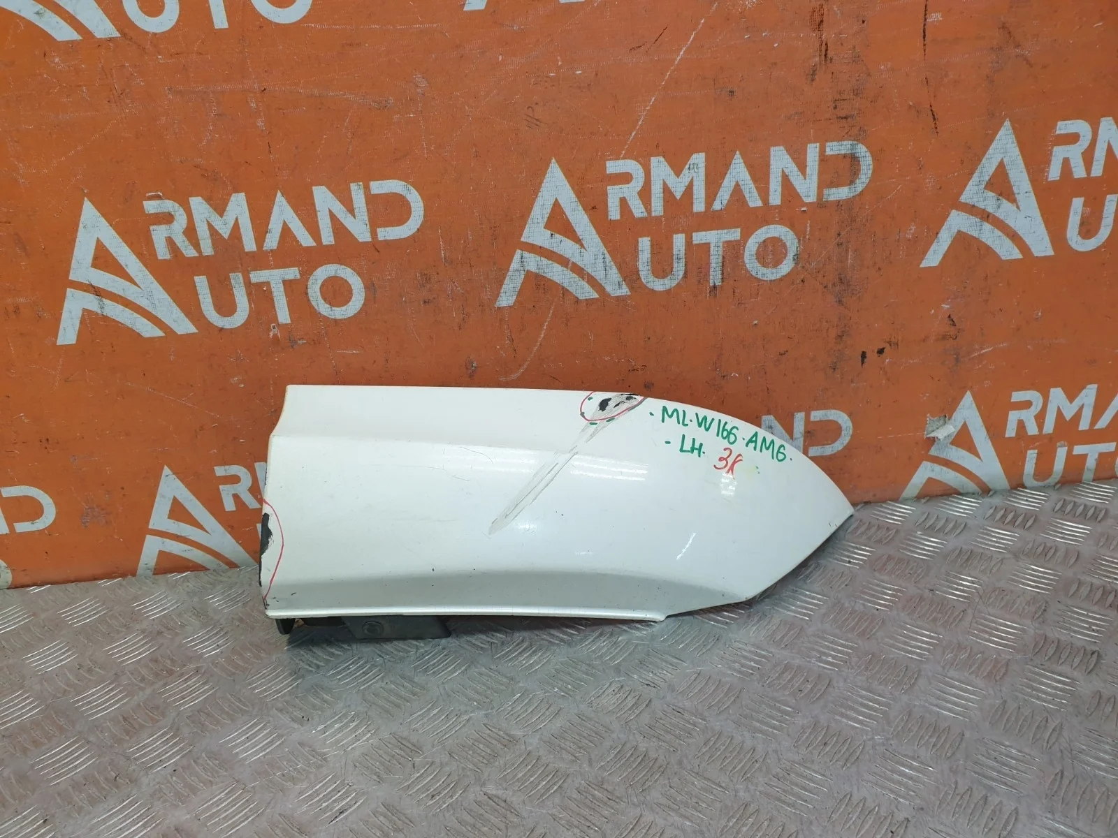 Накладка бампера нижняя Mercedes ML GLE-Class 2011-2015 W166