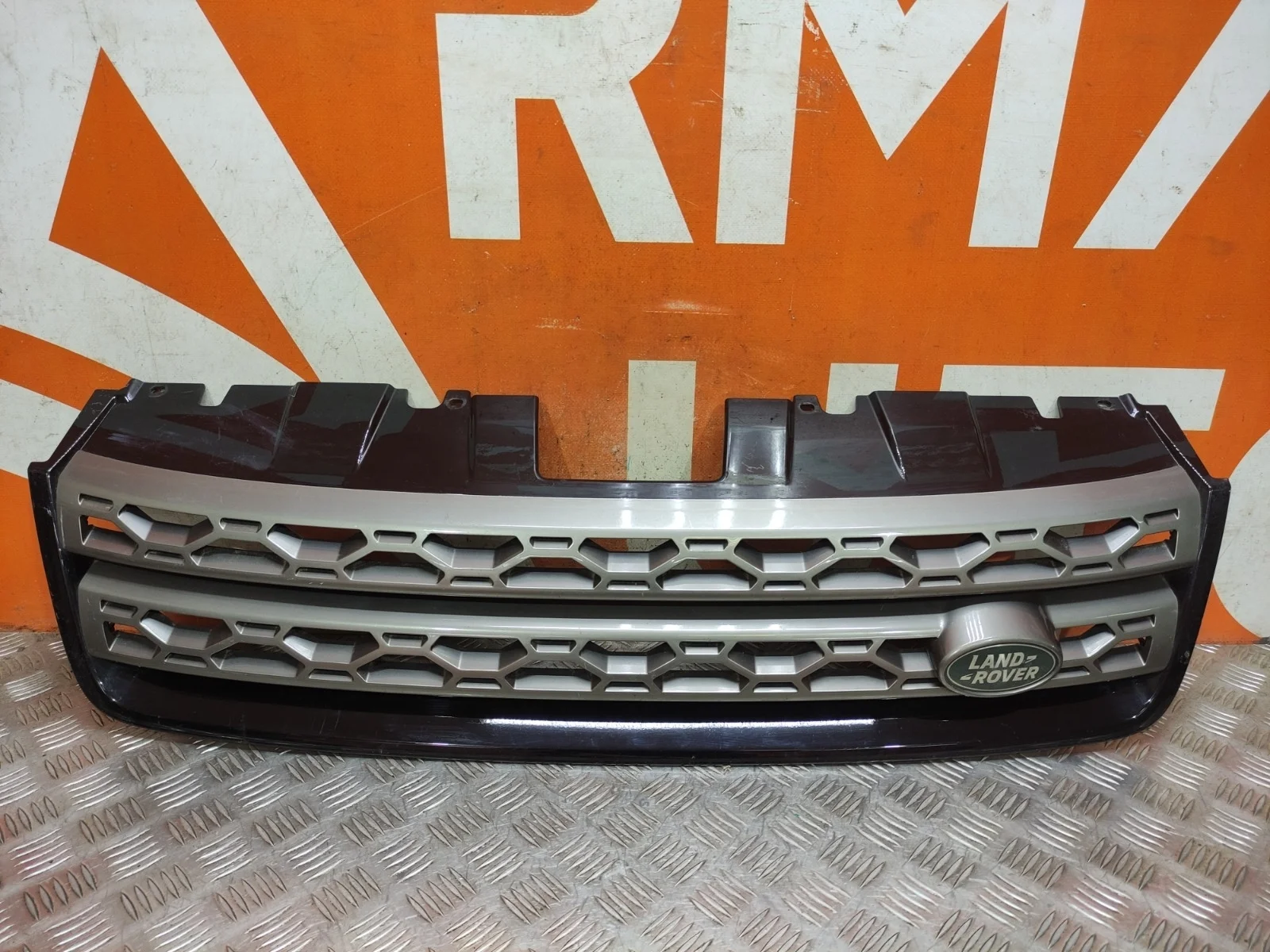 Решетка радиатора Land Rover Discovery Sport 2014-2019 L550