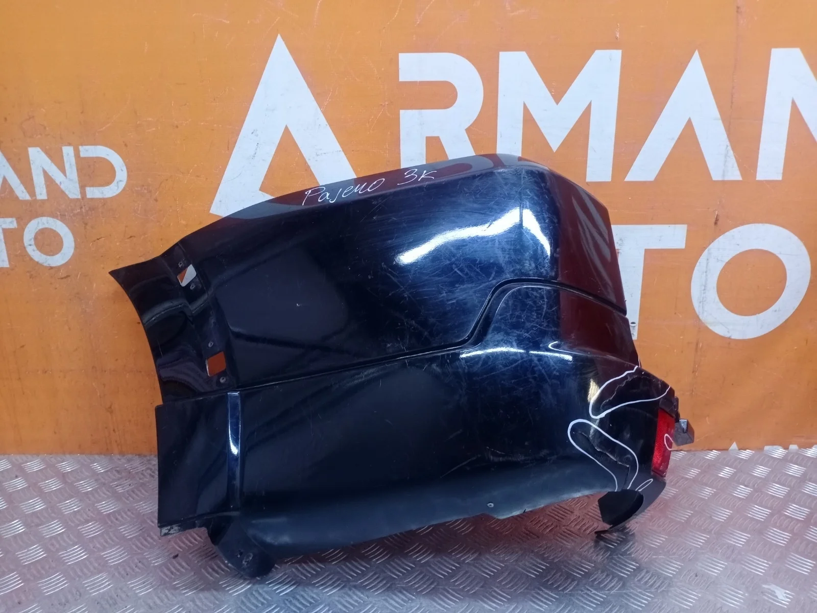 Бампер Mitsubishi Pajero 2006-нв 4