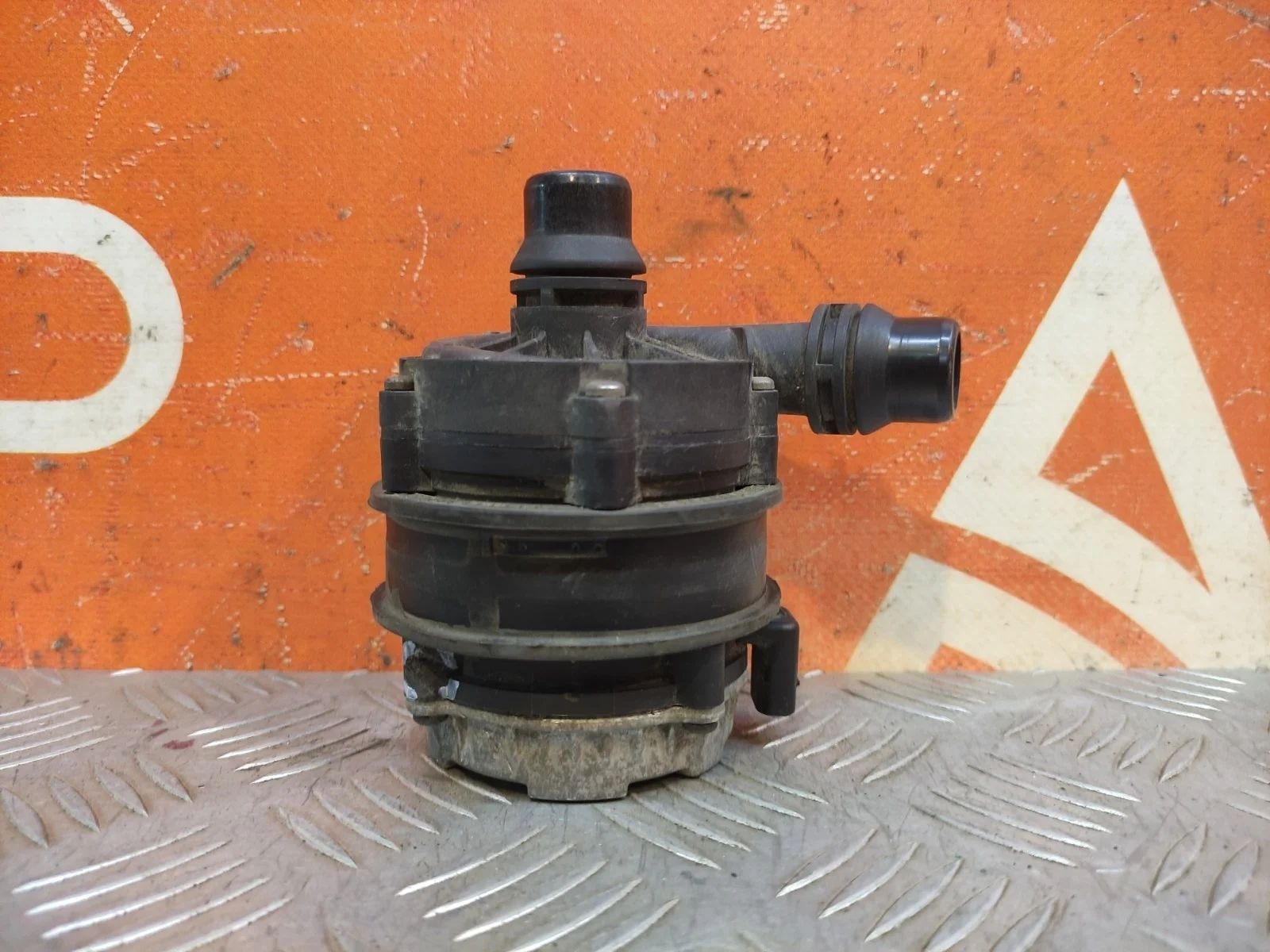 Дополнительный насос охлаждающей жидкости Mercedes -Class 2014-2021 W205