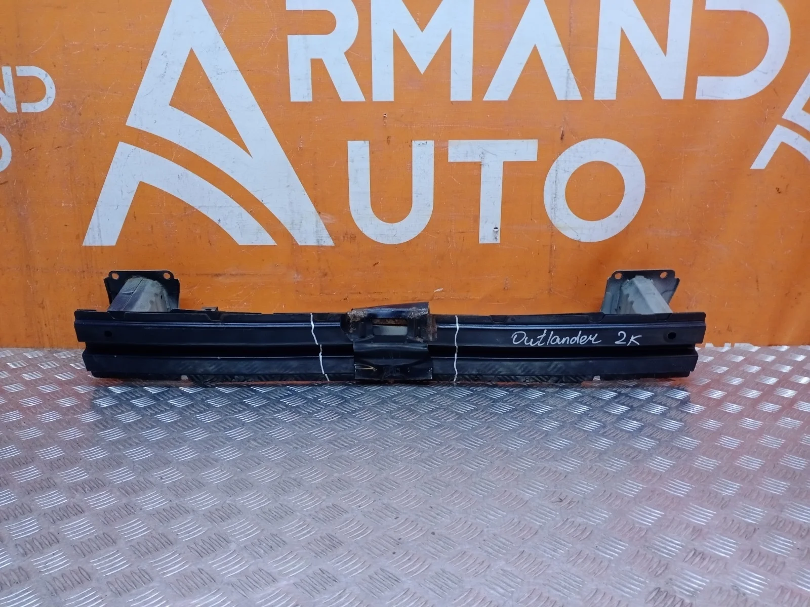 Усилитель бампера Mitsubishi Outlander 2012-нв 3