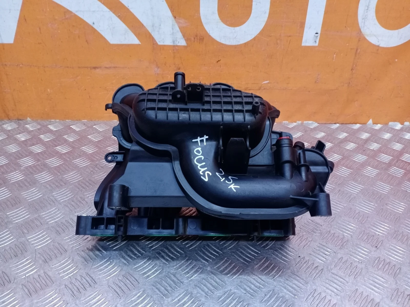 Коллектор впускной Ford Focus 2005-2011