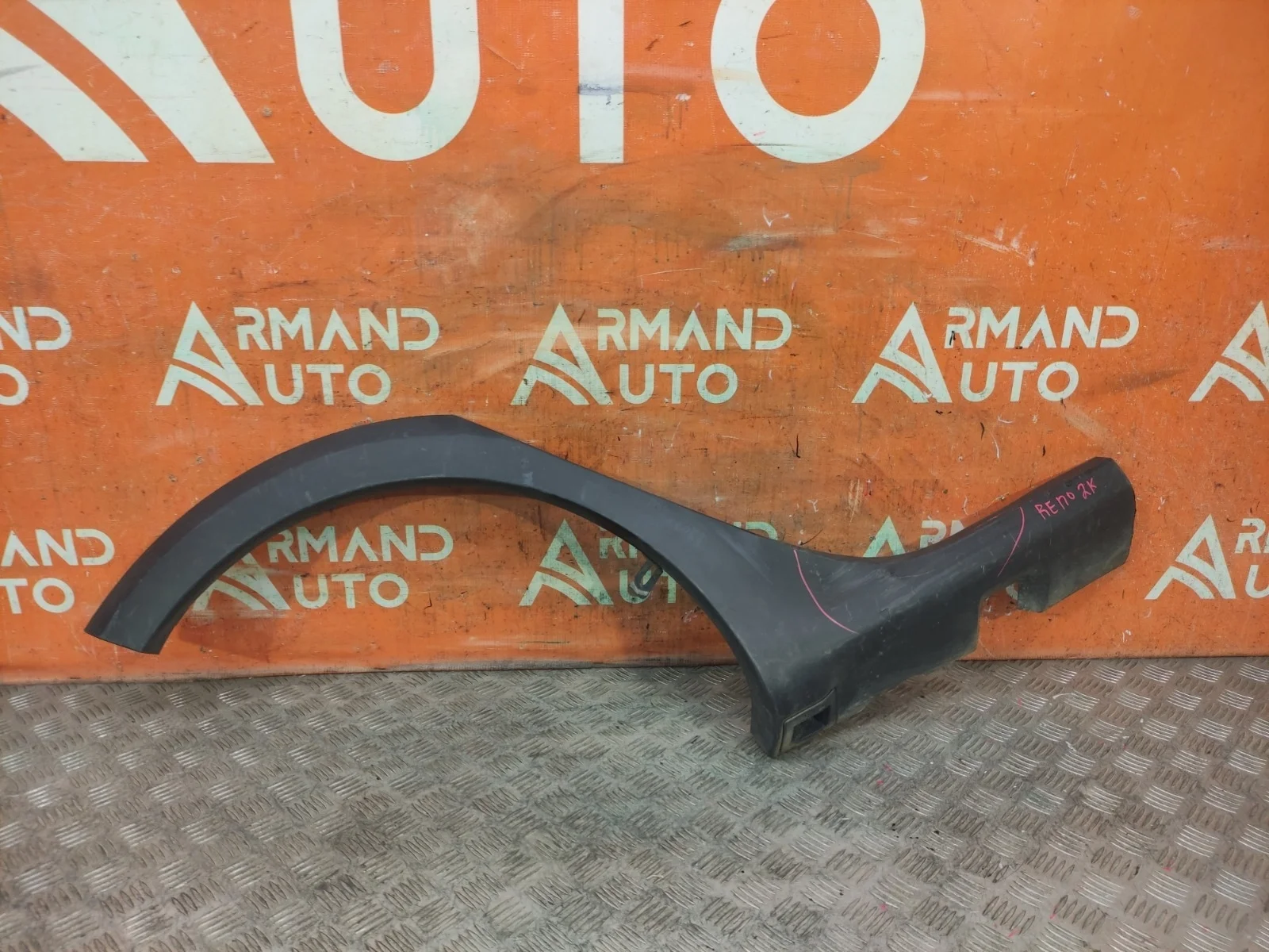 Расширитель крыла Renault Sandero 2013-2022