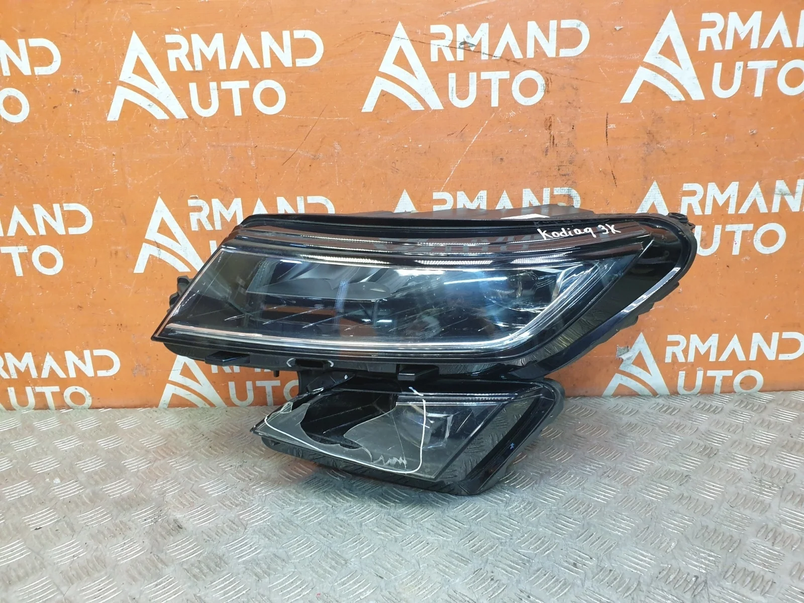 Фара Skoda Kodiaq 2016-2022