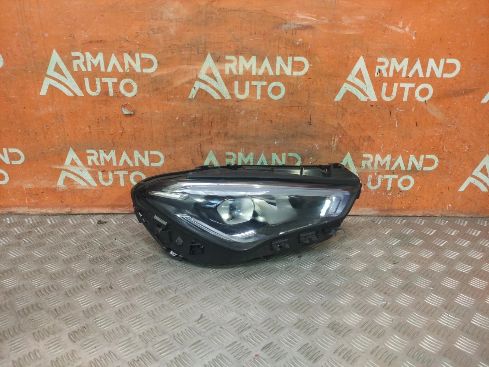 Фара Mercedes CLA-Class 2019-нв C118