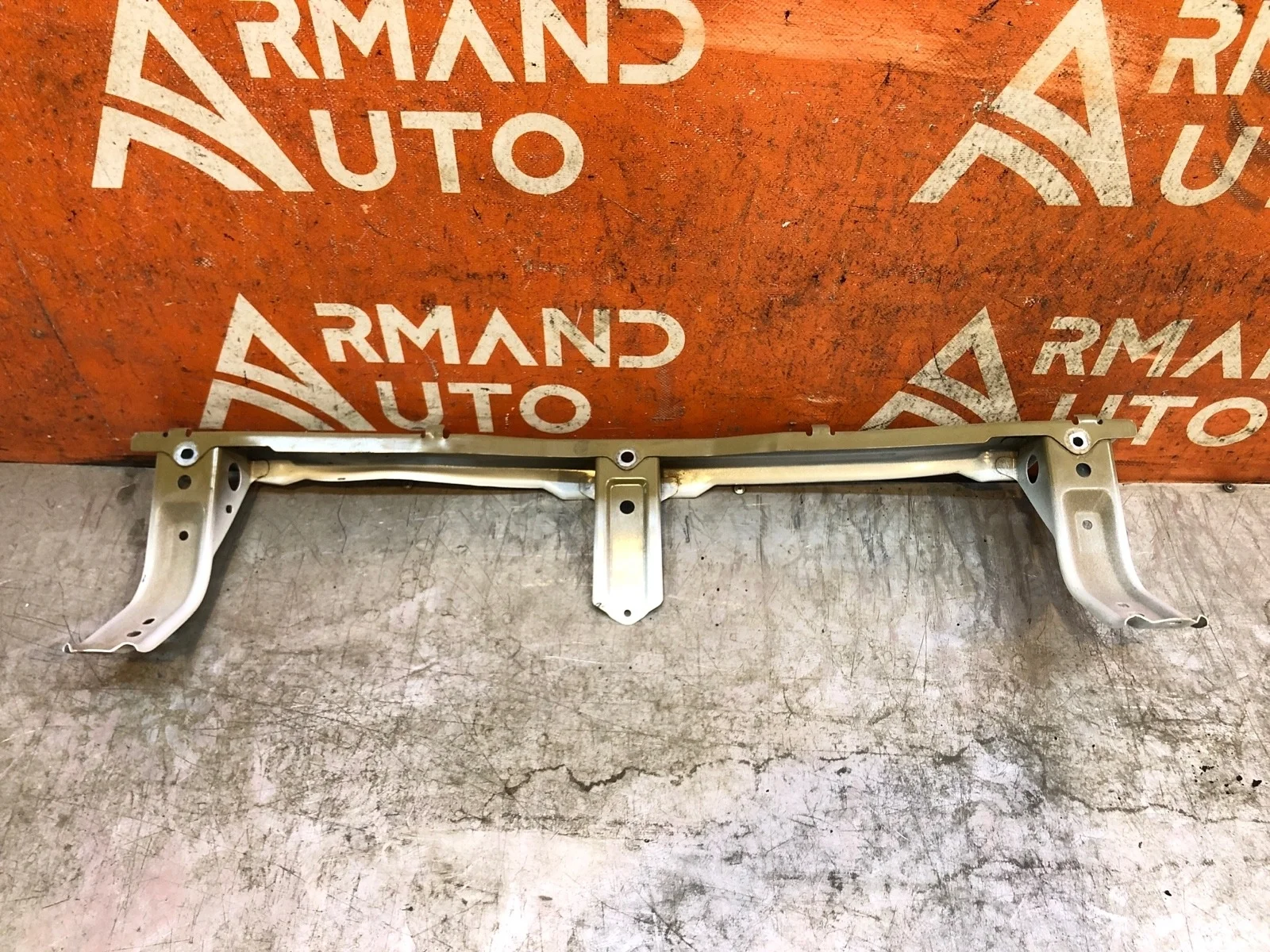 Усилитель бампера Mitsubishi Pajero Sport 2015-2021 3