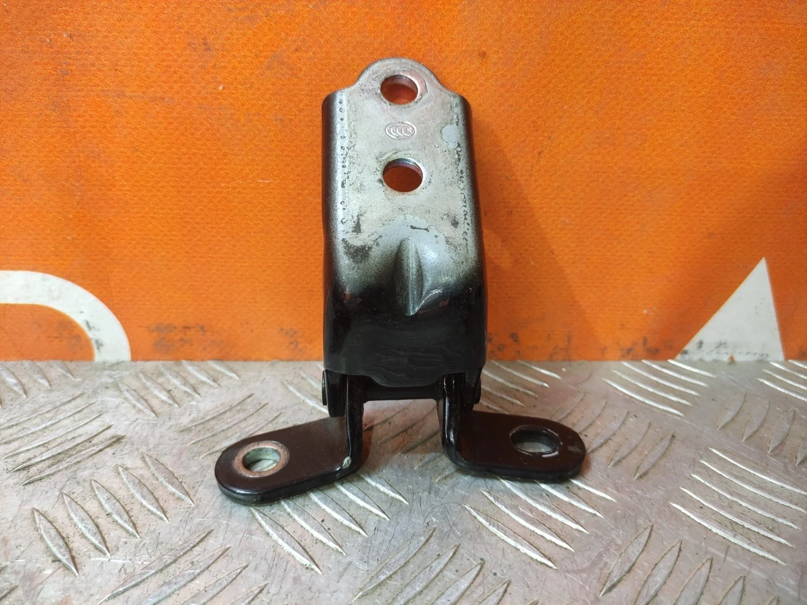 Петля двери нижняя Hyundai Solaris 2017-нв