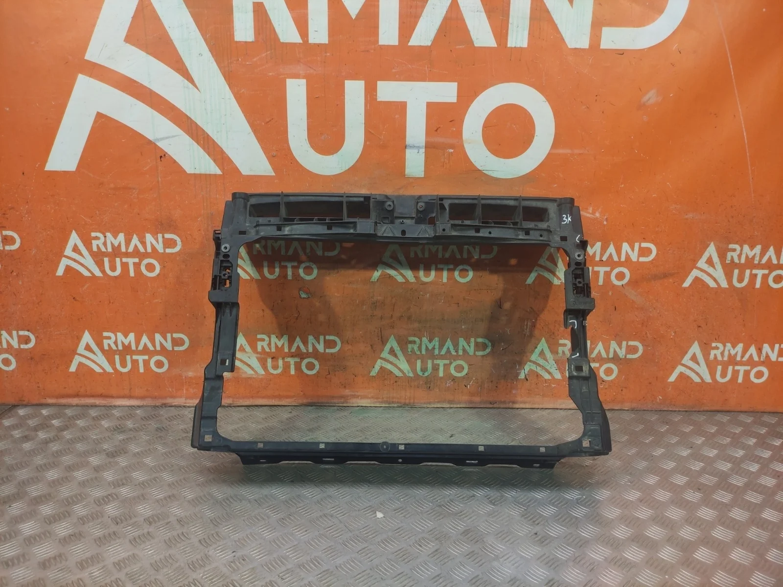 Панель передняя (суппорт радиатора) Volkswagen Tiguan 2016-нв