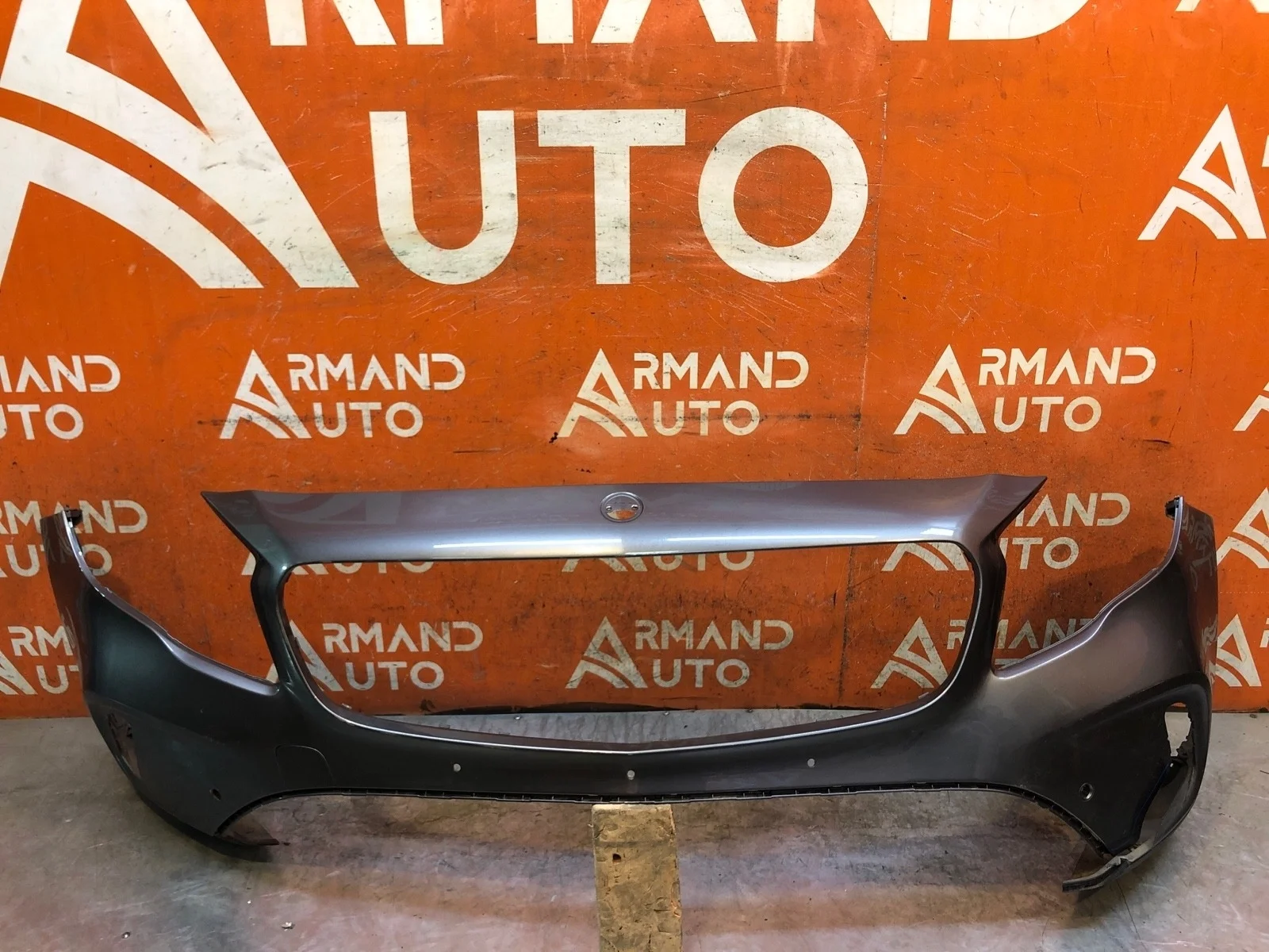 Бампер Mercedes GLA-Class 2017-2020 X156