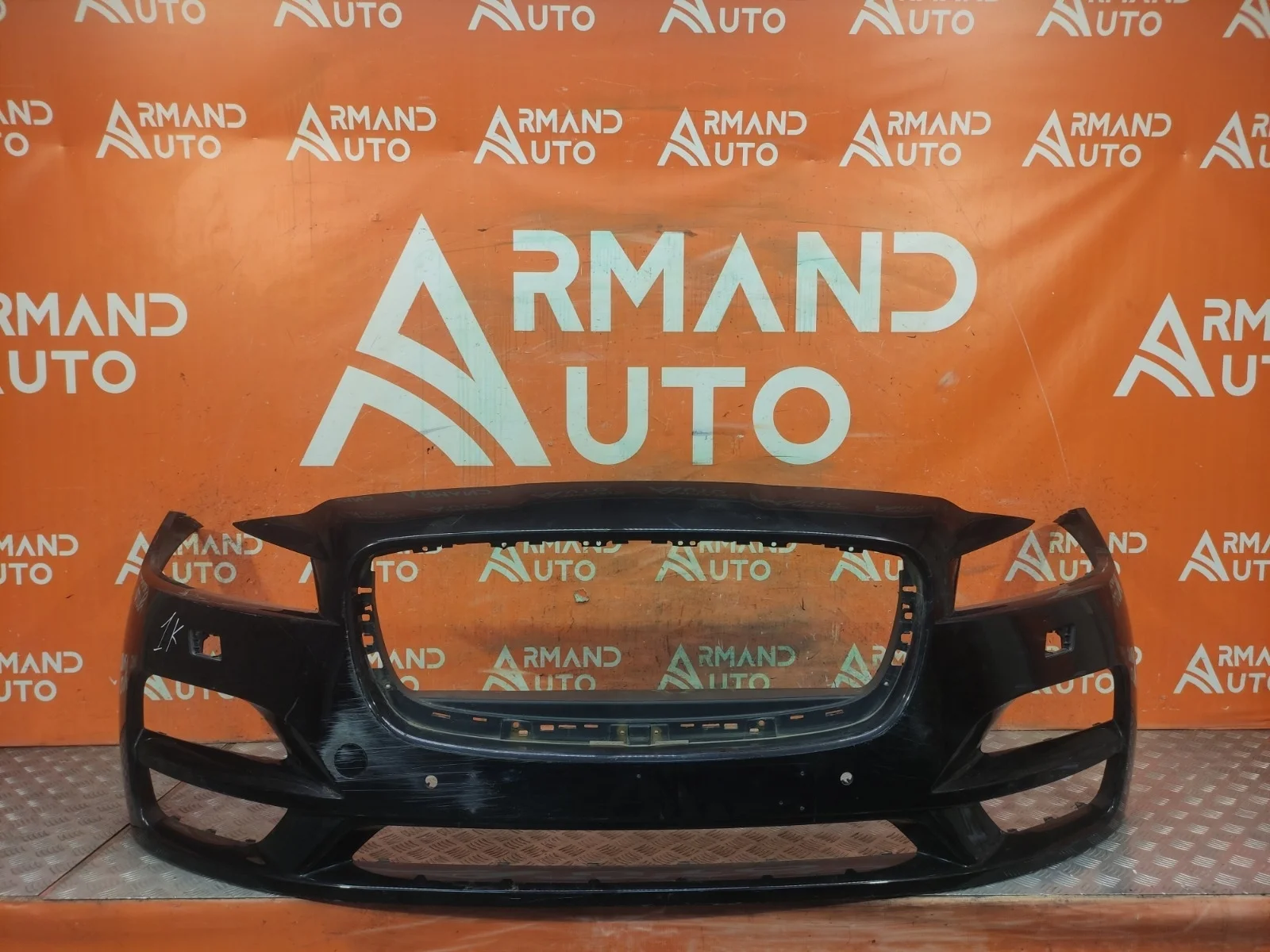 Бампер Jaguar F-PACE 2016-2020