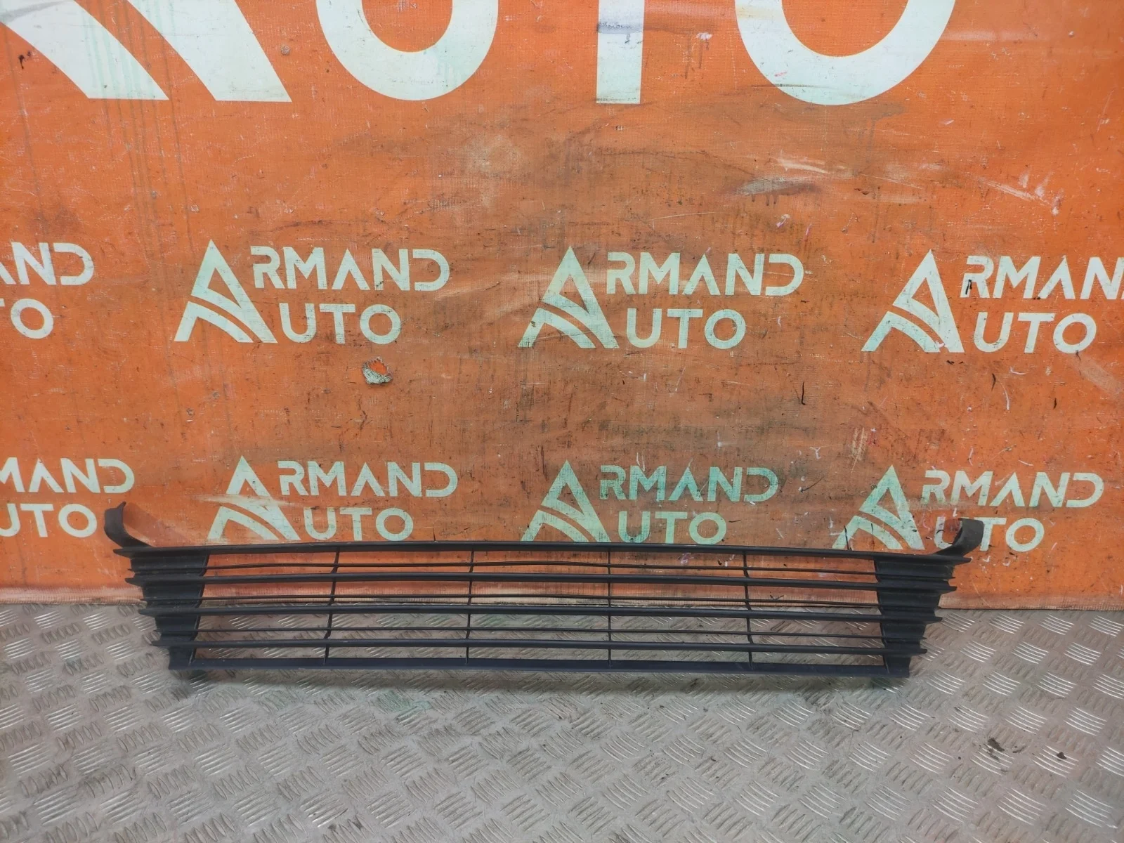 Решетка бампера Toyota Corolla 2015-2019 11 E160 E170 E180