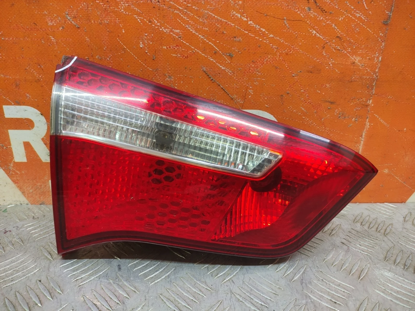 Фонарь внутренний Kia Rio 2011-2015 3 QB