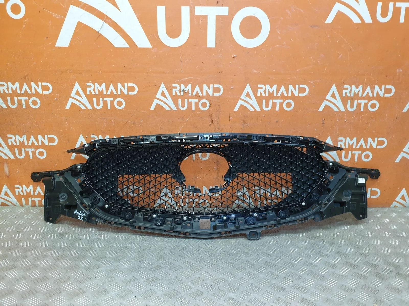 Решетка радиатора Mazda CX-5 2017-нв