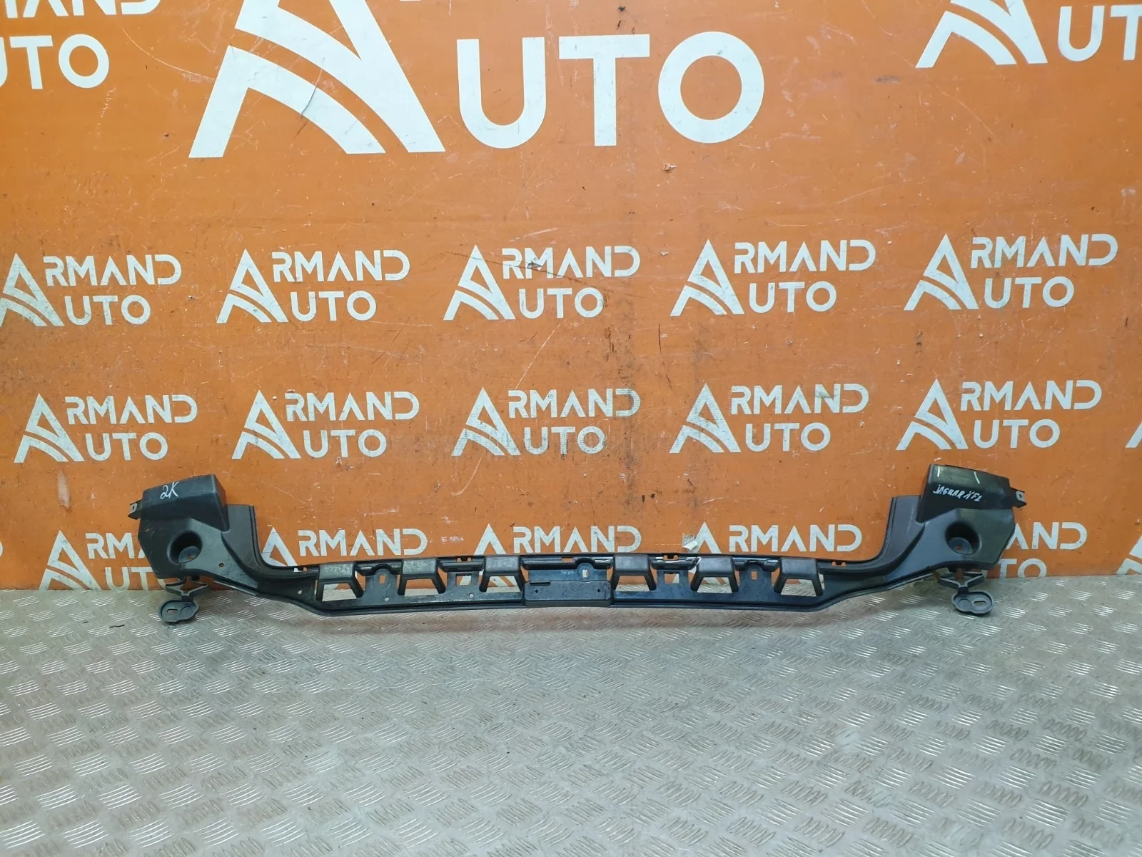 Кронштейн бампера Jaguar XF 2015-нв