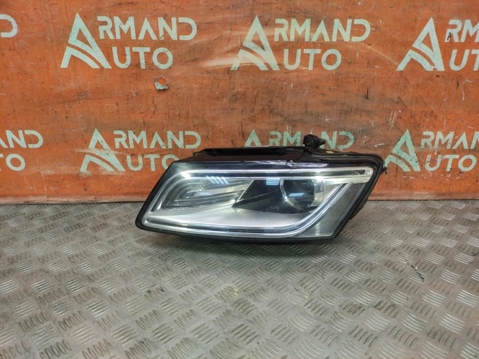 Фара Audi Q5 2012-2017 8R