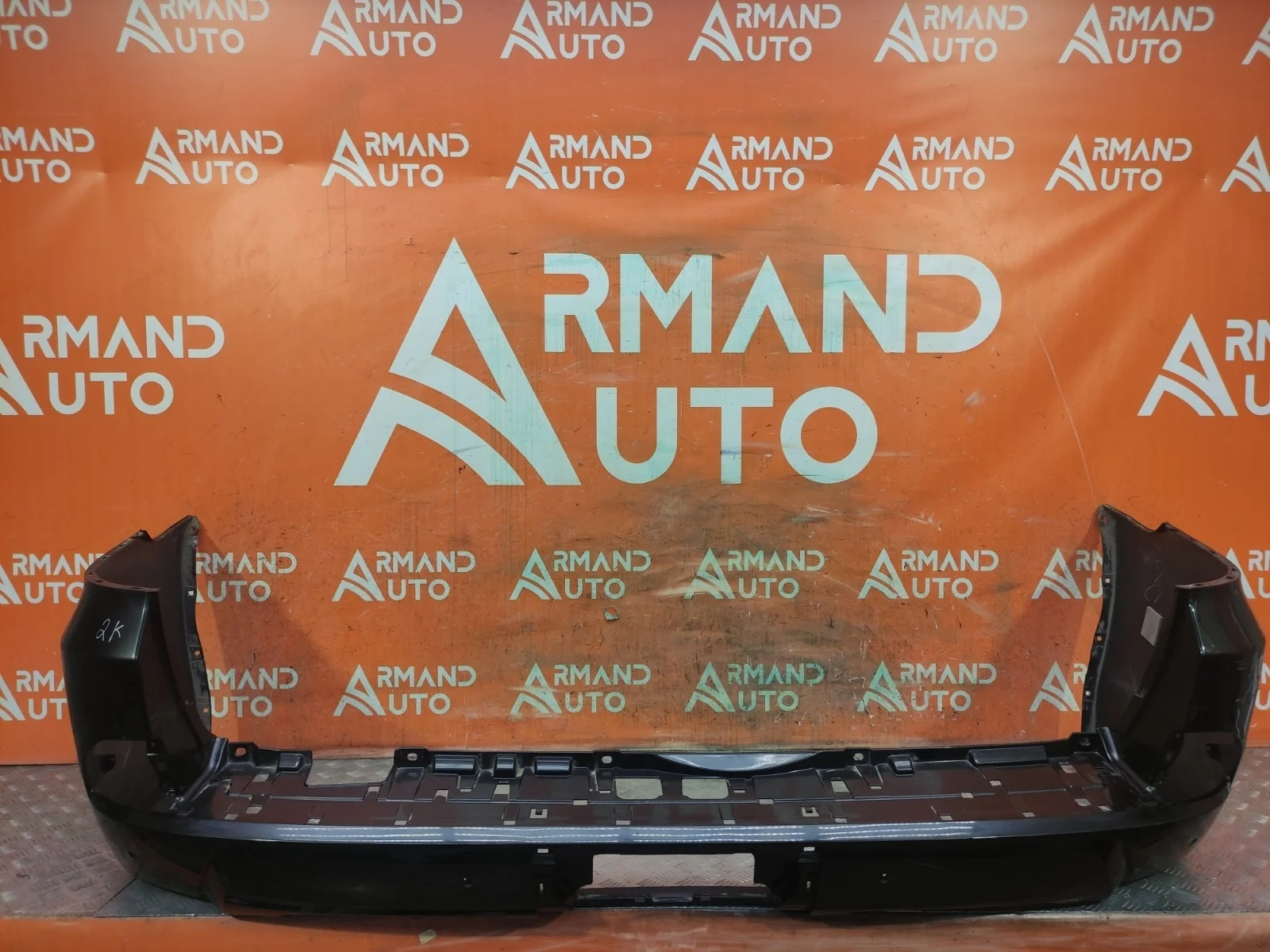 Бампер Lexus LX 2015-2023 URJ200