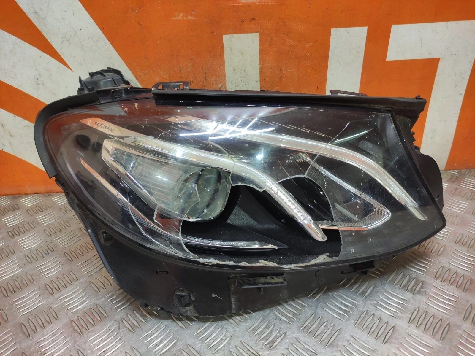 Фара Mercedes -Class 2016-2020 W213, S213, C238