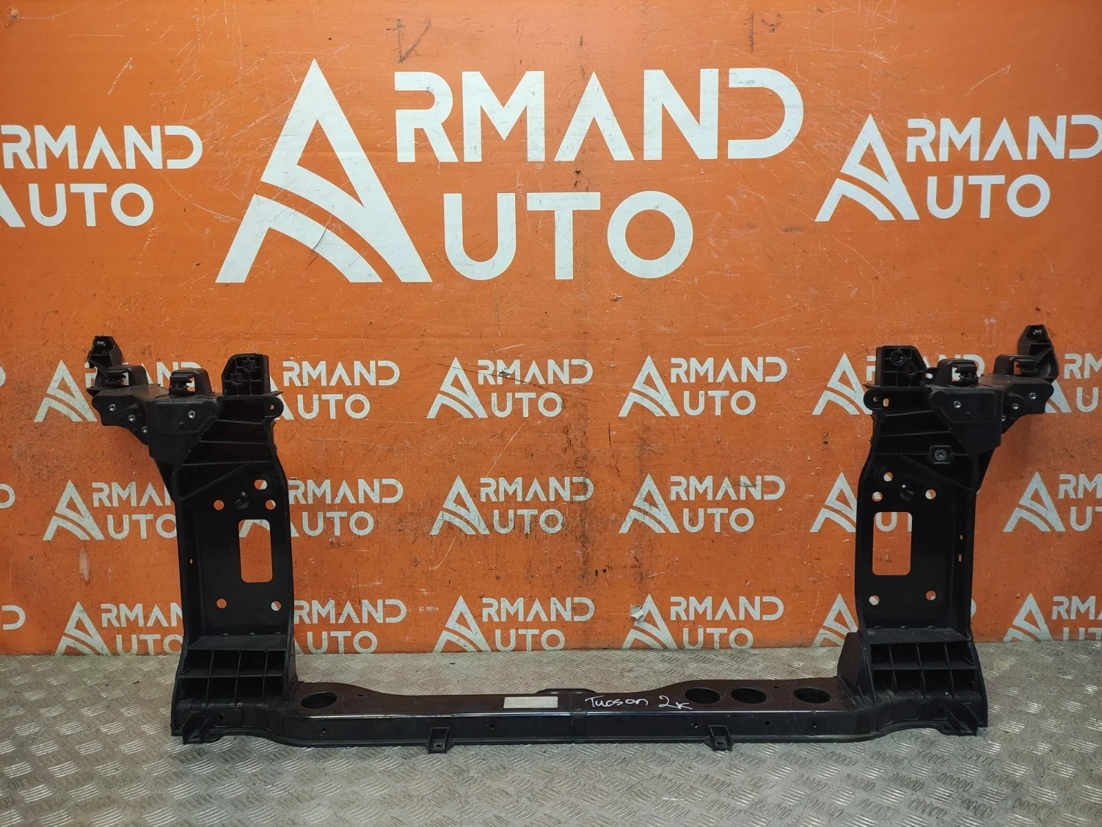 Панель передняя (суппорт радиатора) Hyundai Tucson 2015-2021 3