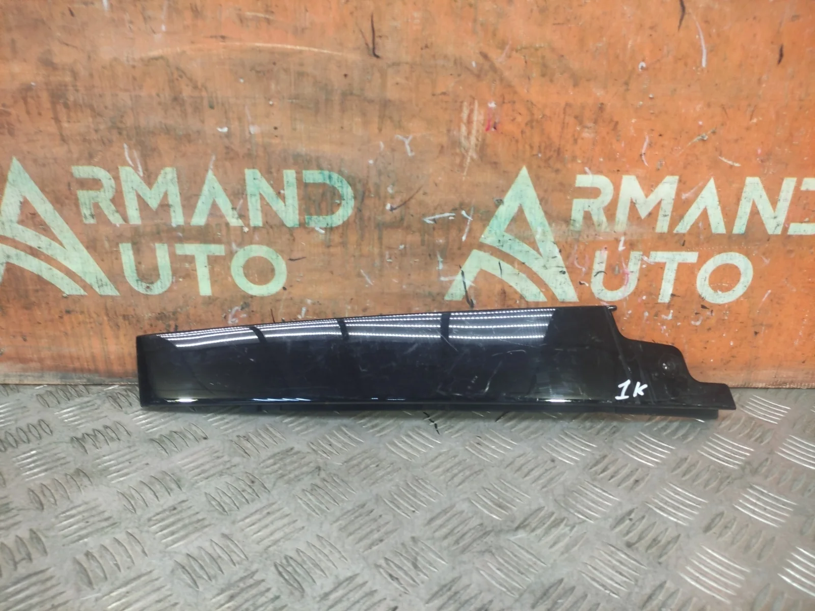 Накладка стойки двери Audi Q3 2011-2018 8U