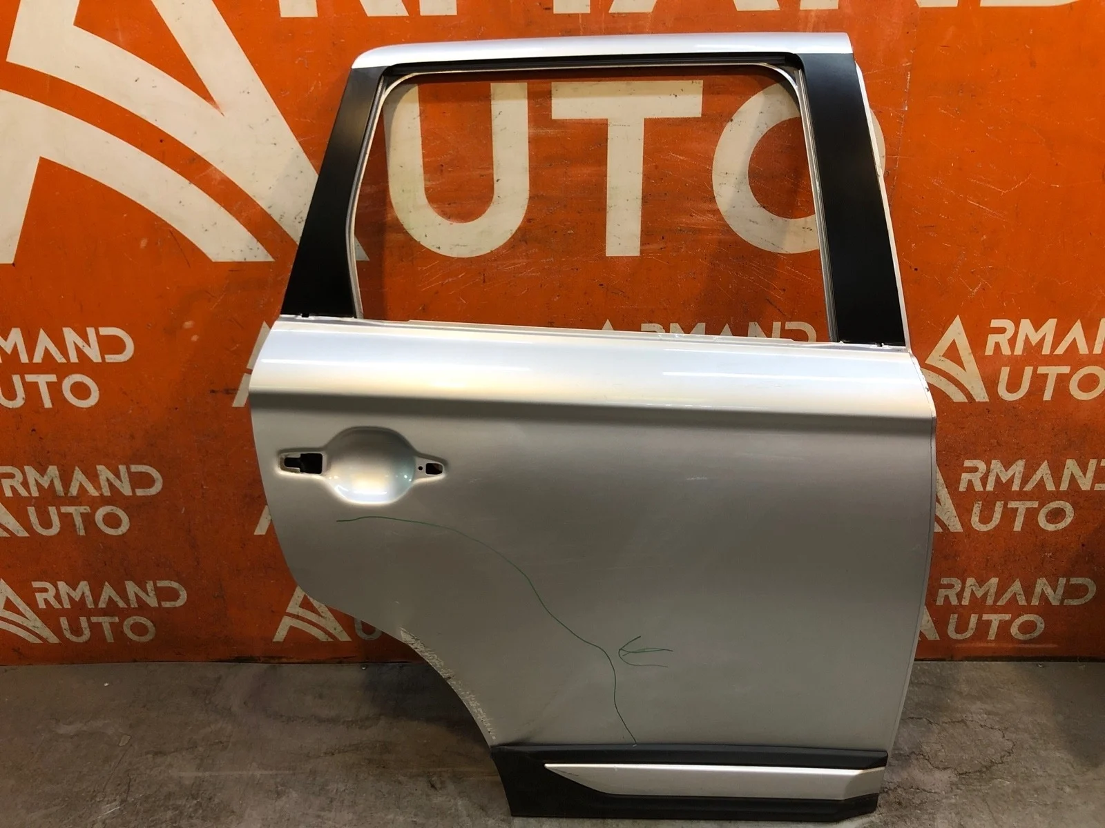 Дверь Mitsubishi Outlander 2015-нв 3