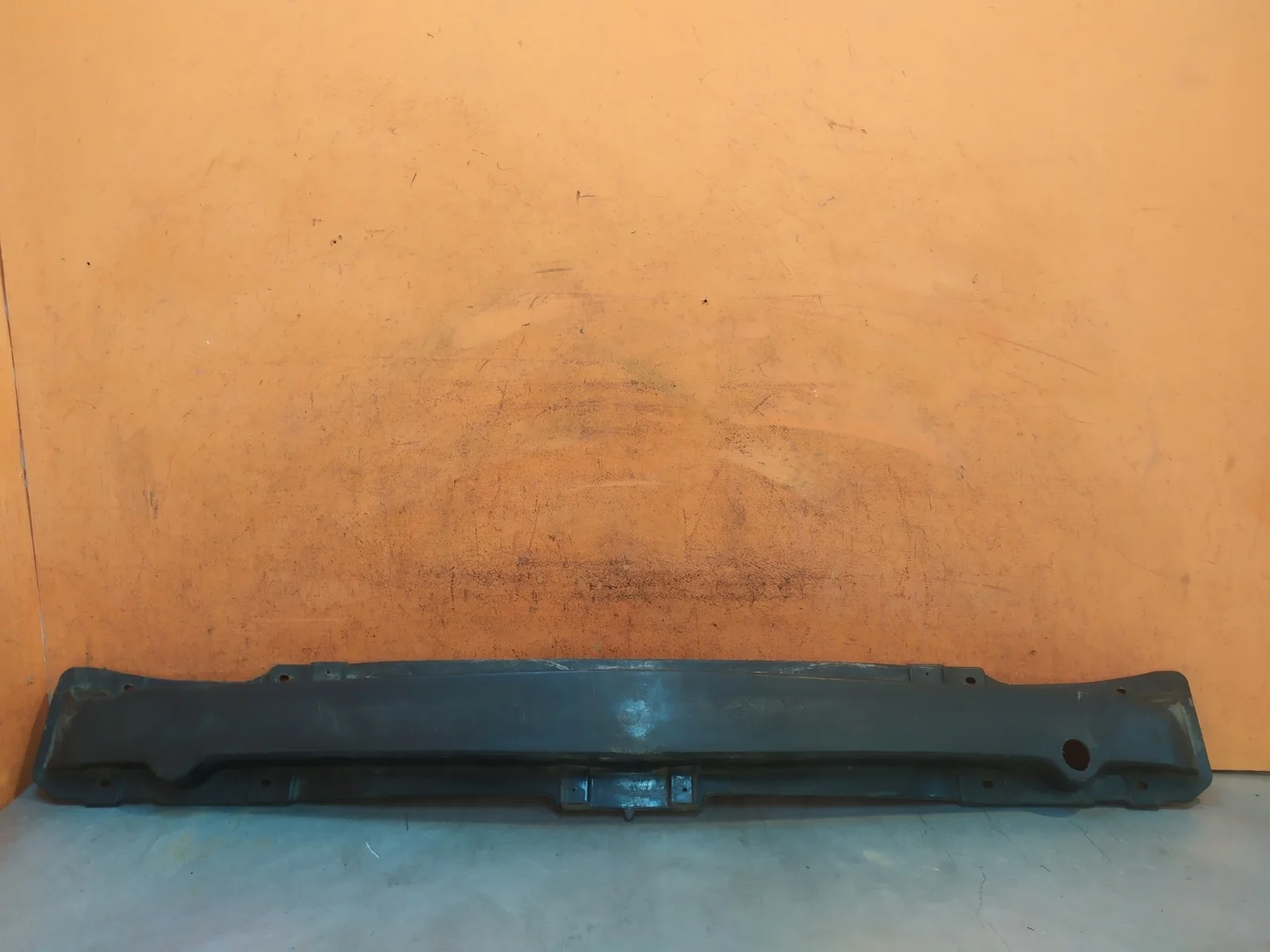 Усилитель бампера Hyundai Equus 2009-2016