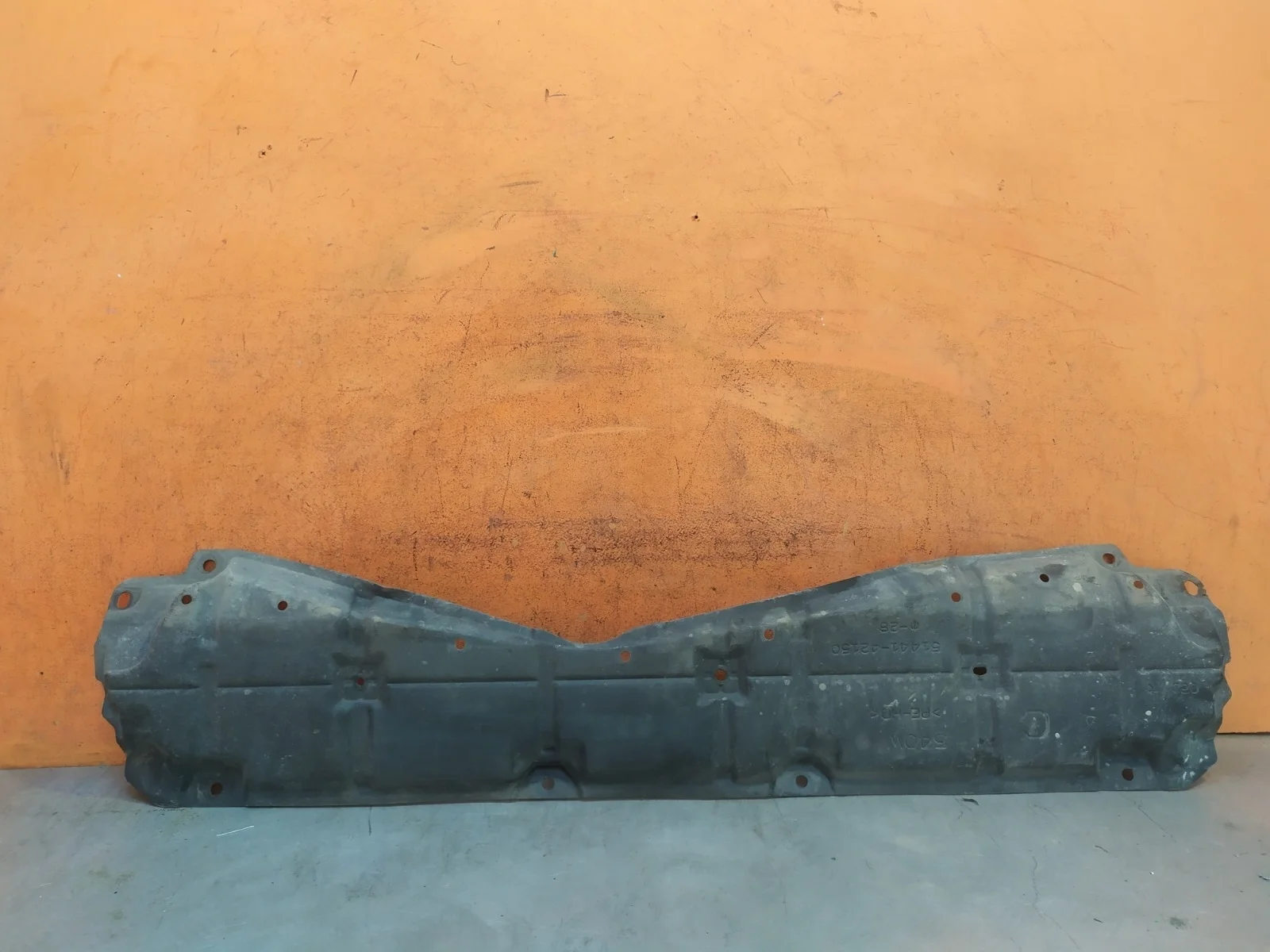 Пыльник двигателя Toyota RAV4 2012-2019 CA40