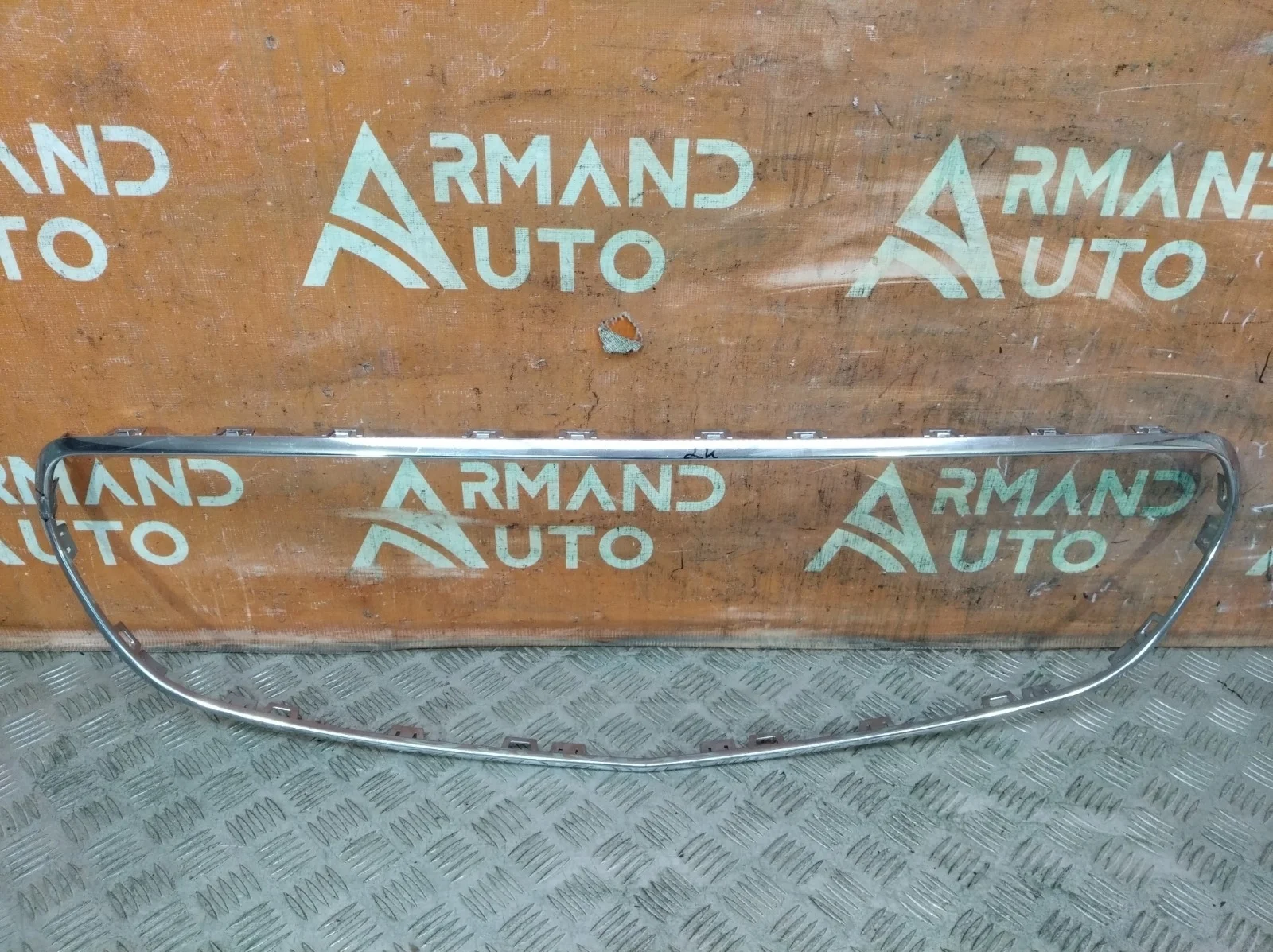 Окантовка решетки радиатора Mercedes -Class 2016-нв W213, S213, C238