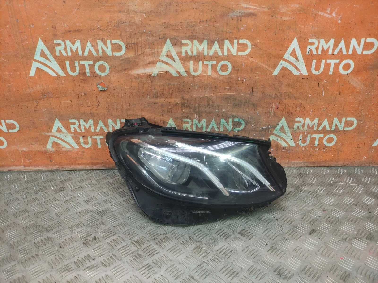 Фара Mercedes -Class 2016-2020 W213, S213