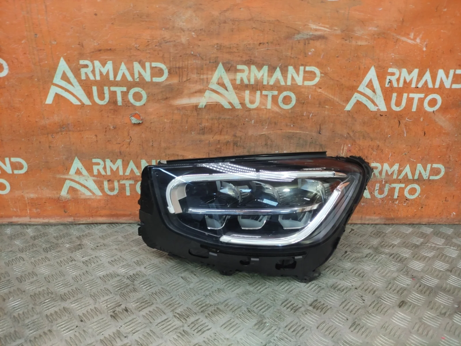 Фара Mercedes GLC-Class 2019-нв X253