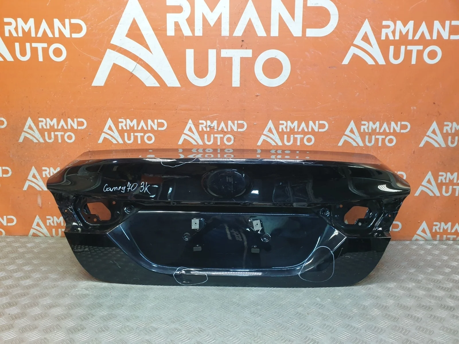 Крышка багажника Toyota Camry 2017-нв 8 XV70