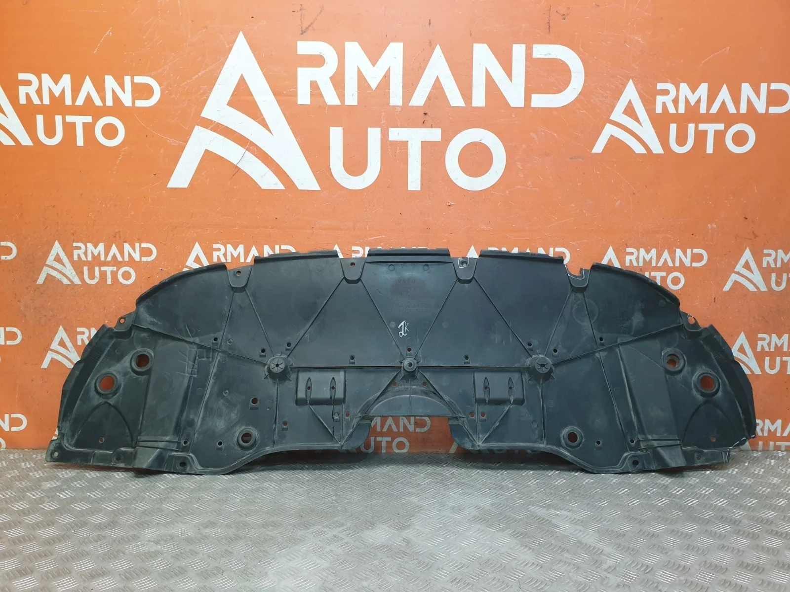 Пыльник бампера Toyota Camry 2017-2021 8 XV70