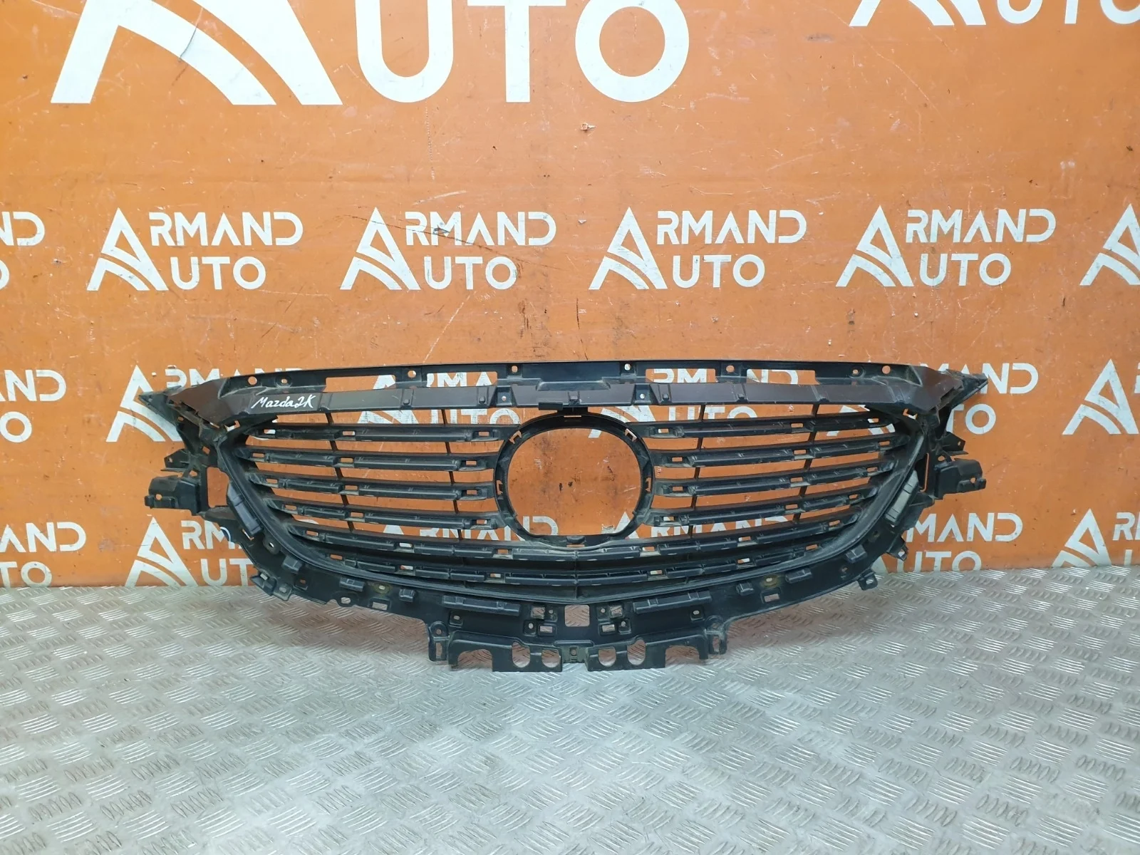 Решетка радиатора Mazda 6 2015-2018 3 GJ