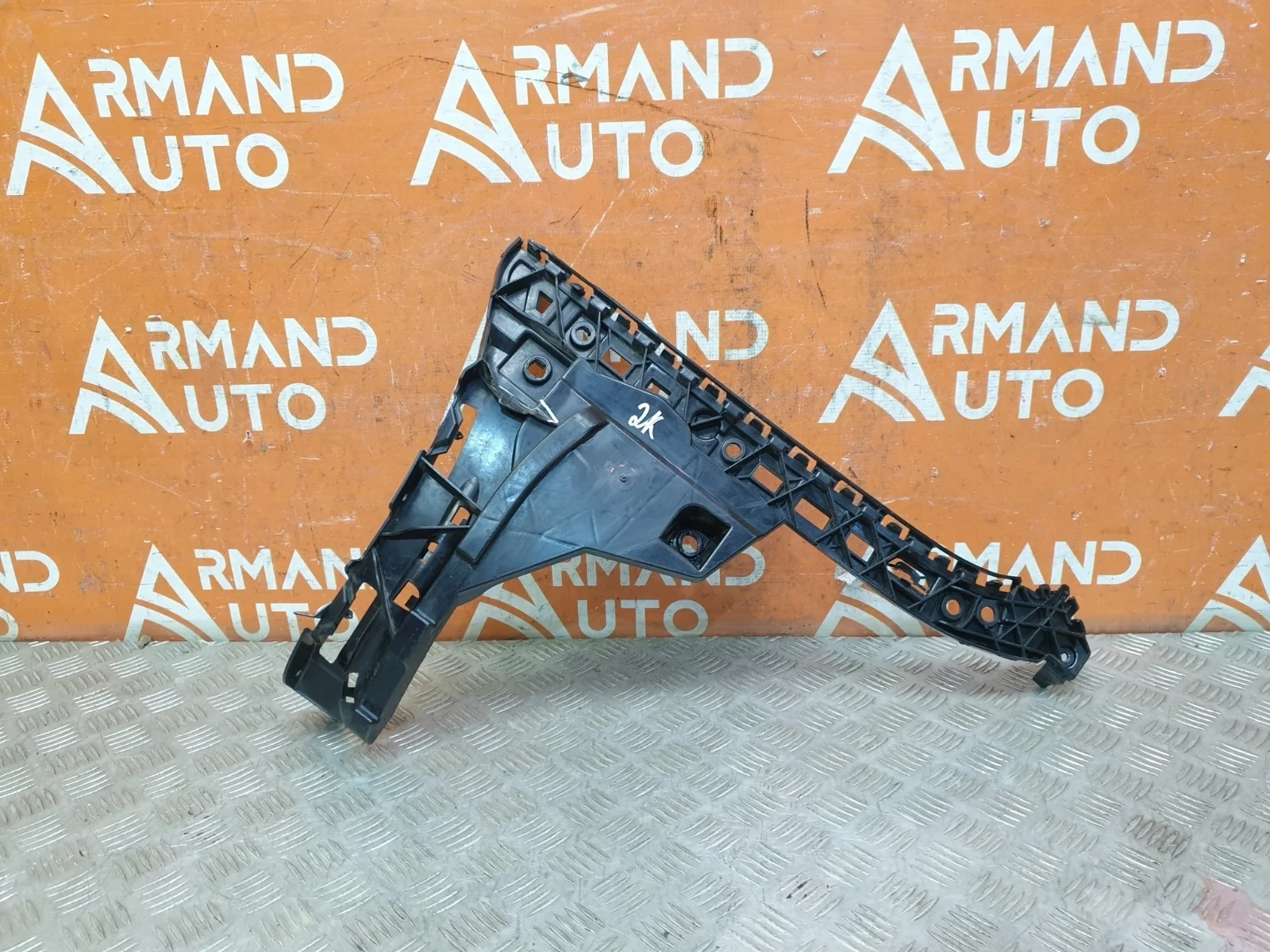 Кронштейн бампера Mercedes -Class 2016-2020 W213