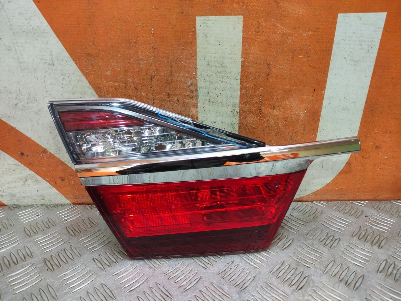 Фонарь внутренний Toyota Camry 2014-2018 7 XV50