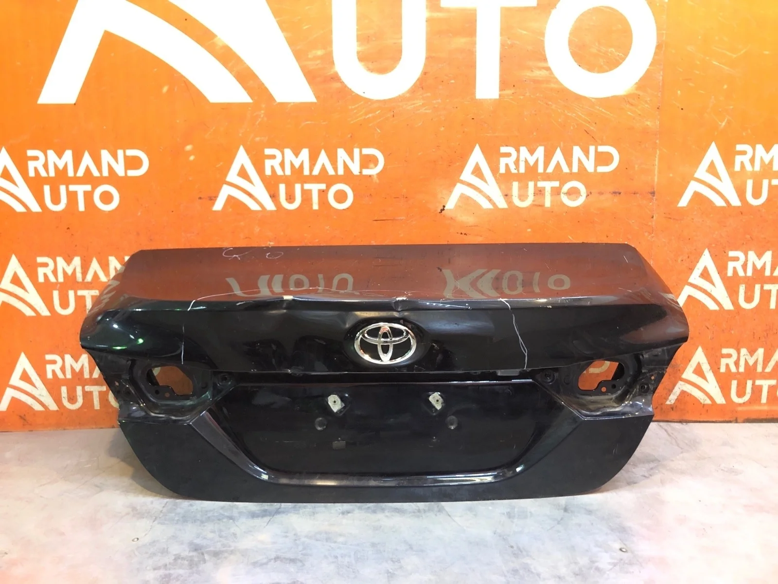 Крышка багажника Toyota Camry 2017-нв 8 XV70