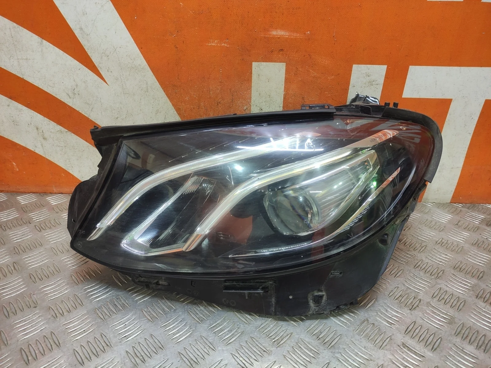 Фара Mercedes -Class 2016-2020 W213, S213, C238