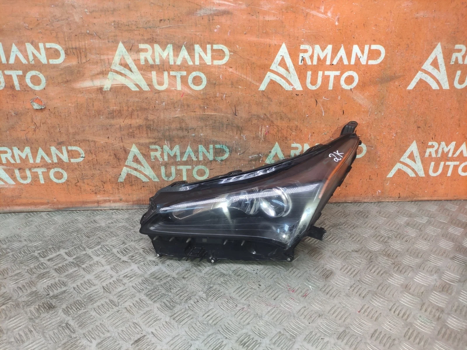 Фара Lexus NX 2014-2017