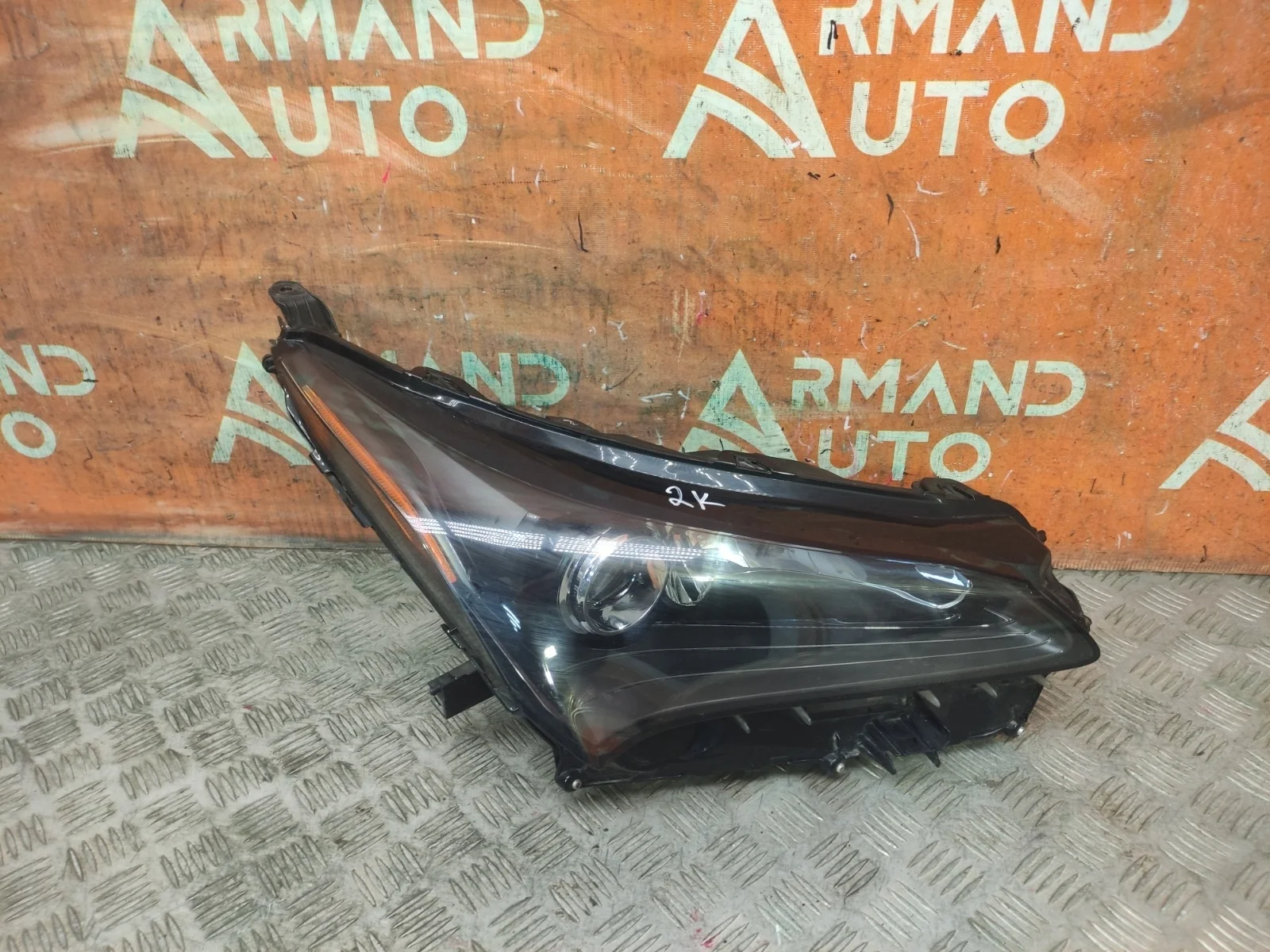 Фара Lexus NX 2014-2017