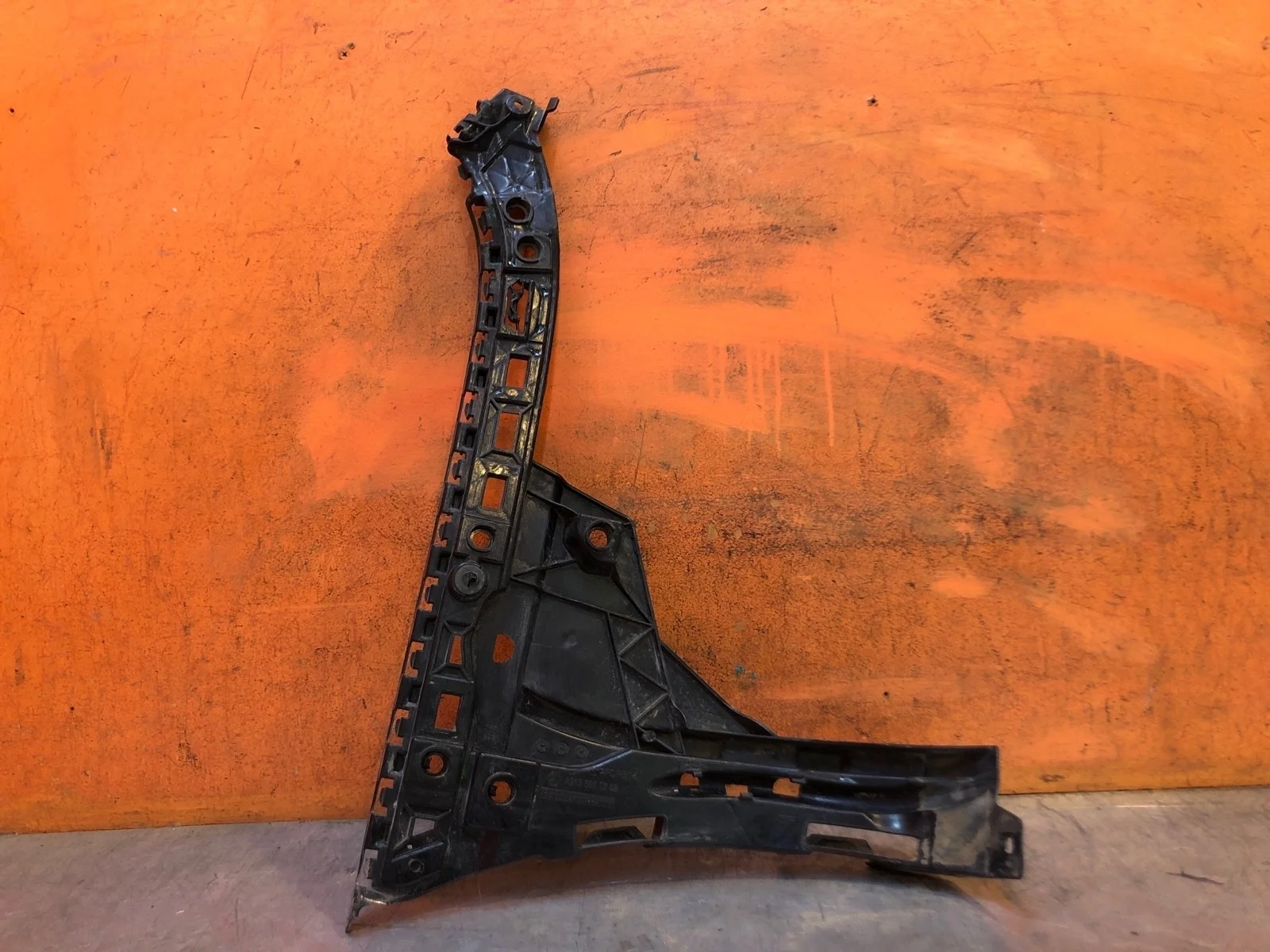 Кронштейн бампера Mercedes -Class 2016-2020 W213