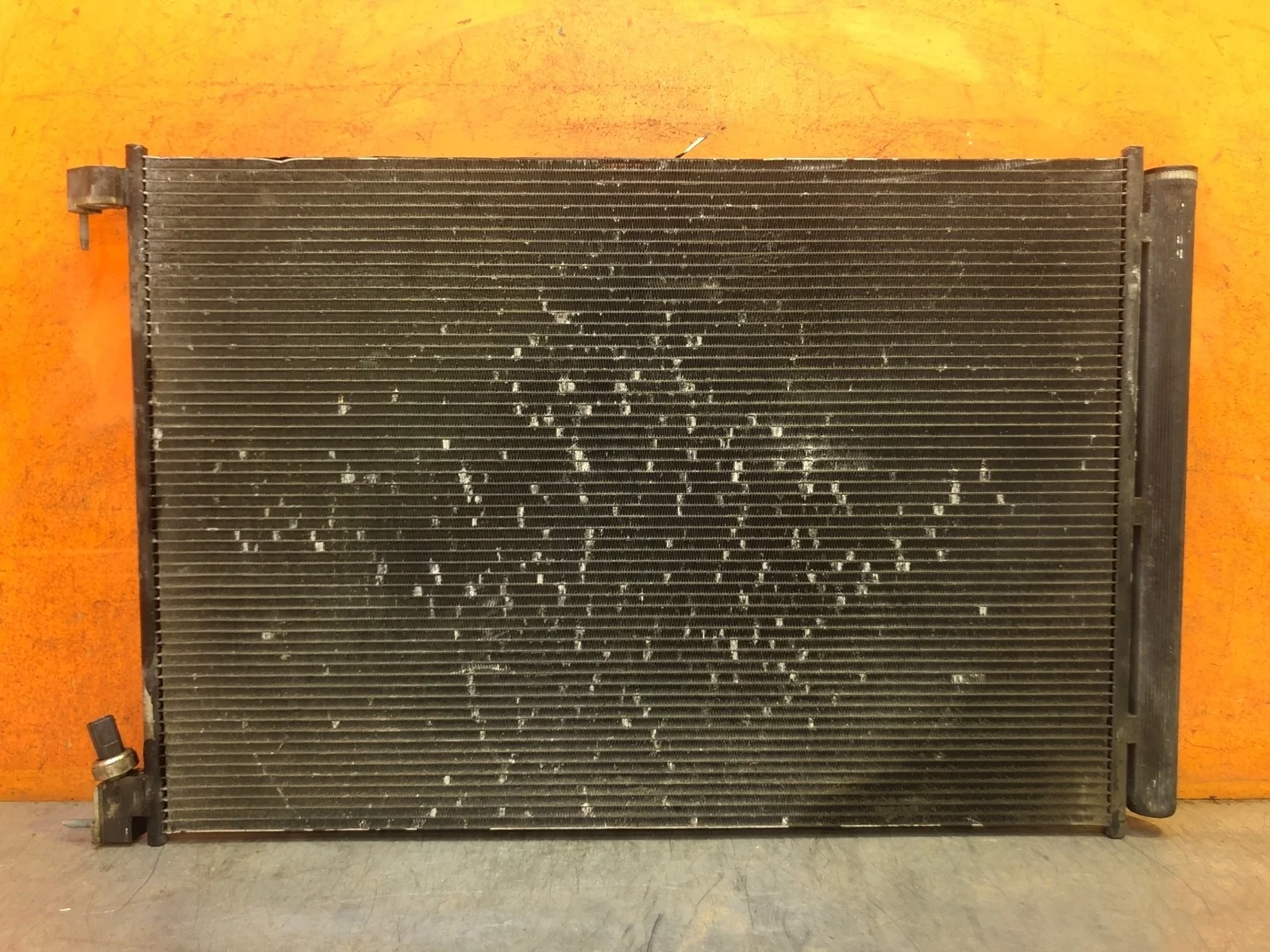 Радиатор кондиционера Mercedes -Class 2013-2020 W222, C217