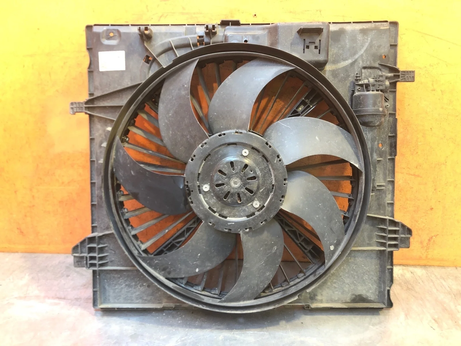 Диффузор вентилятора Mercedes ML GLE-Class 2011-2018 W166