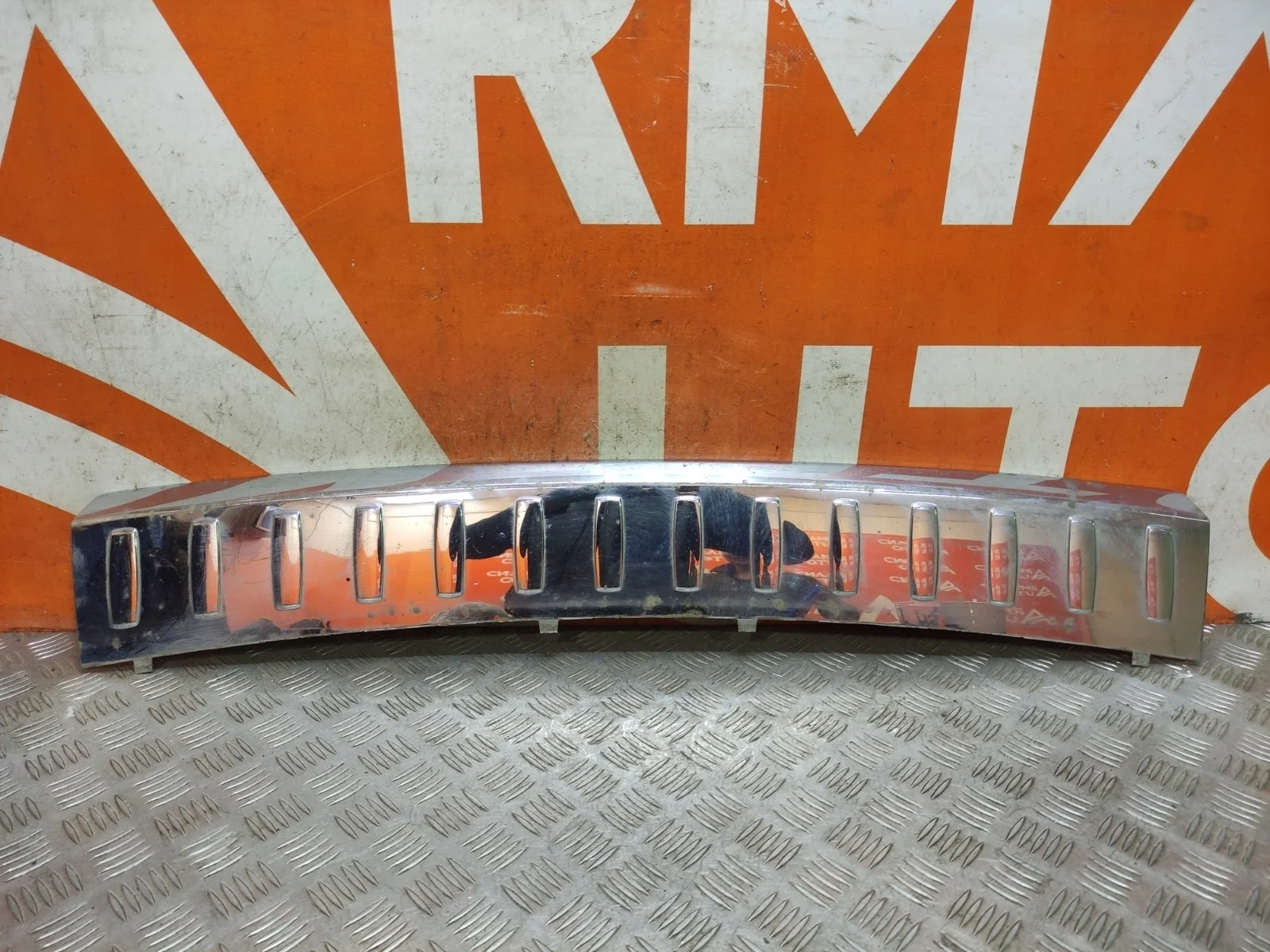 Накладка бампера верхняя Mercedes ML GLE-Class 2011-2015 W166