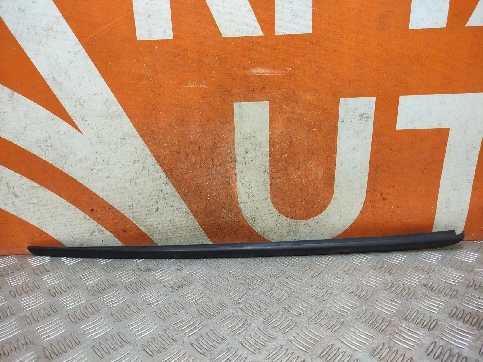 Водосток лобового стекла Audi A4 2007-2015 B8