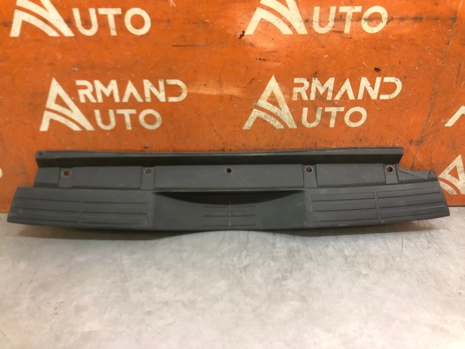 Накладка бампера верхняя Mitsubishi Pajero 2006-нв 4