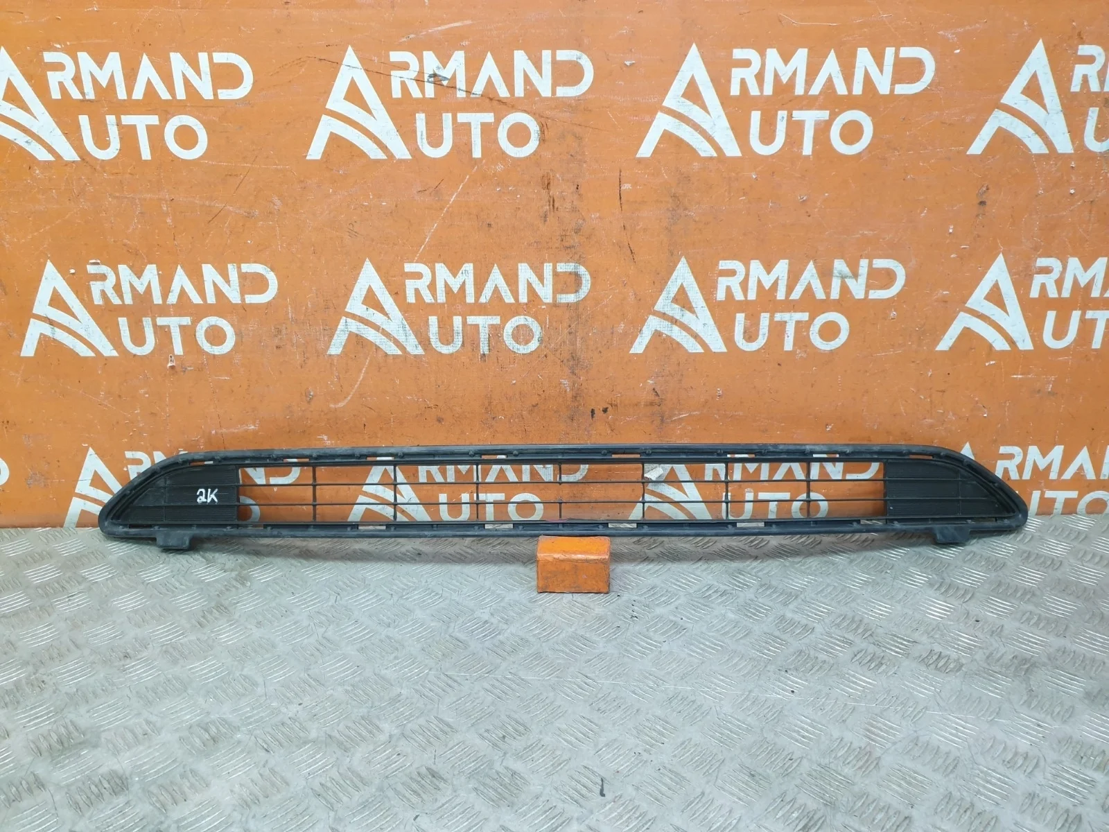 Решетка бампера Toyota RAV4 2015-2019 CA40